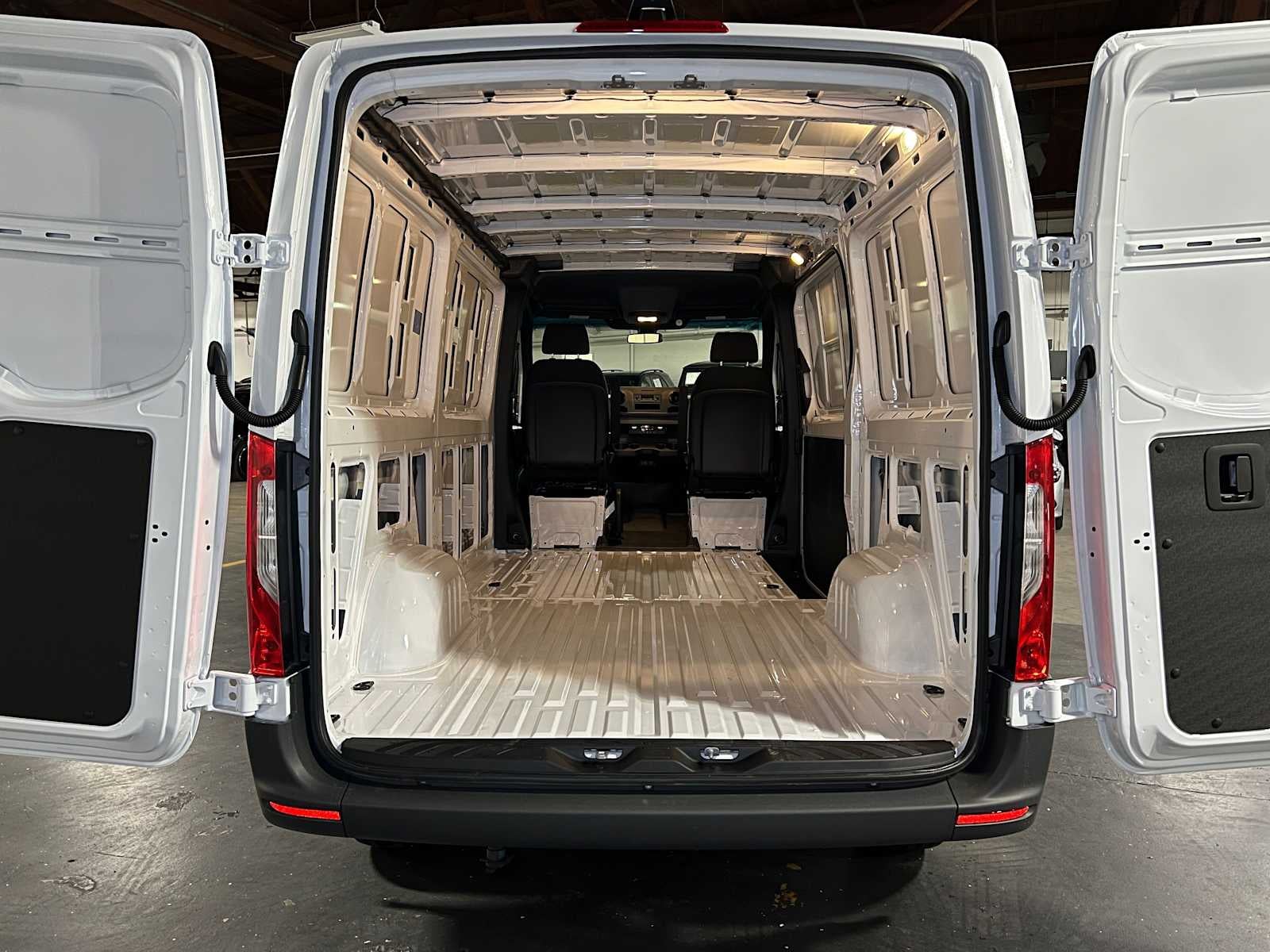 2025 Mercedes-Benz Sprinter Cargo Van 2500 Standard Roof I4 Diesel 144 RWD