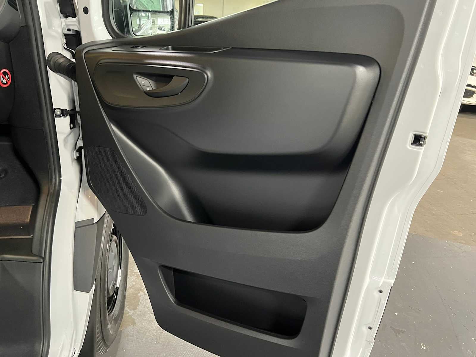 2026 Mercedes-Benz Sprinter 2500 Standard Roof I4 Diesel 144 RWD