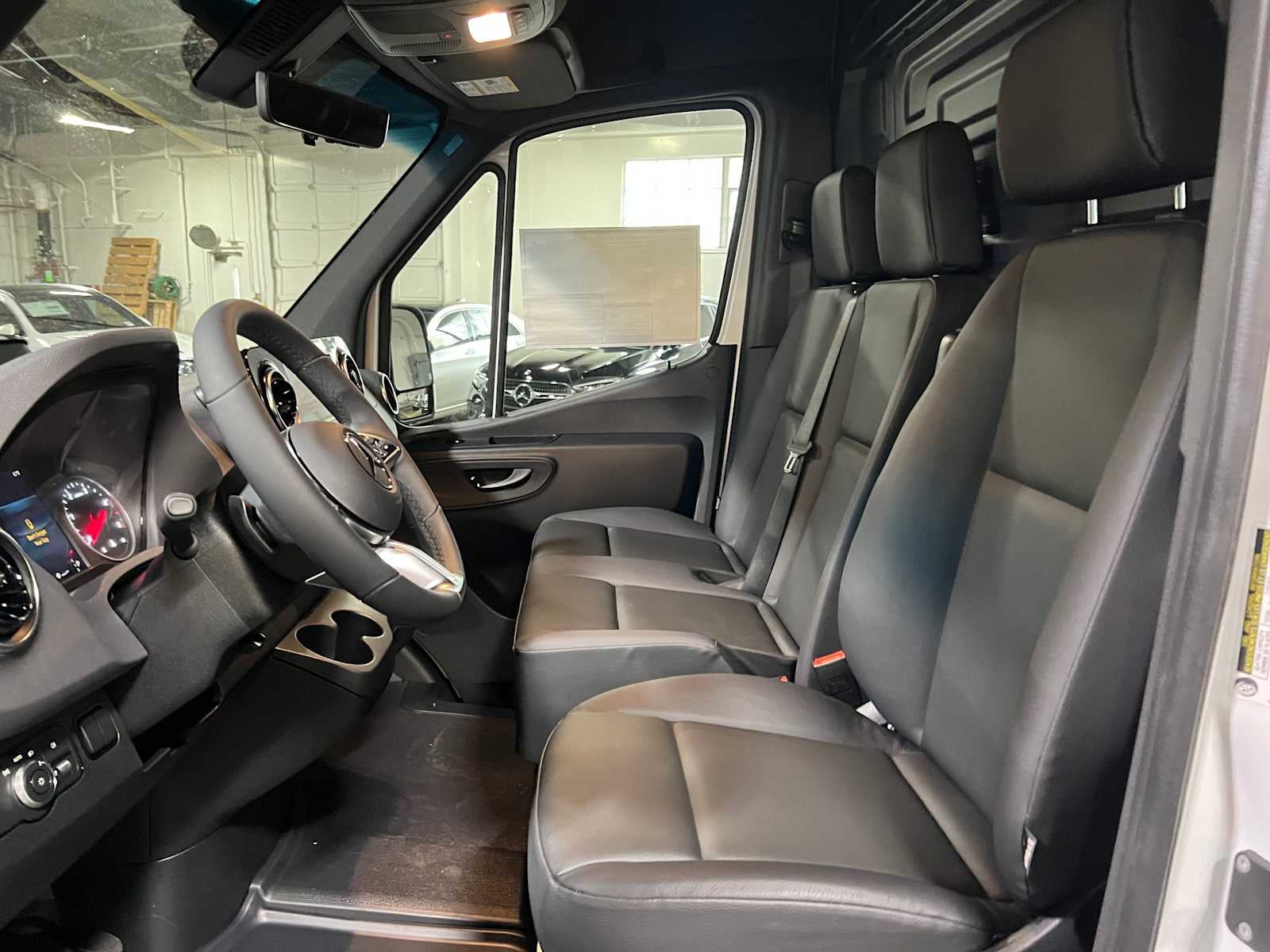 2026 Mercedes-Benz Sprinter 2500 Standard Roof I4 Diesel 144 RWD