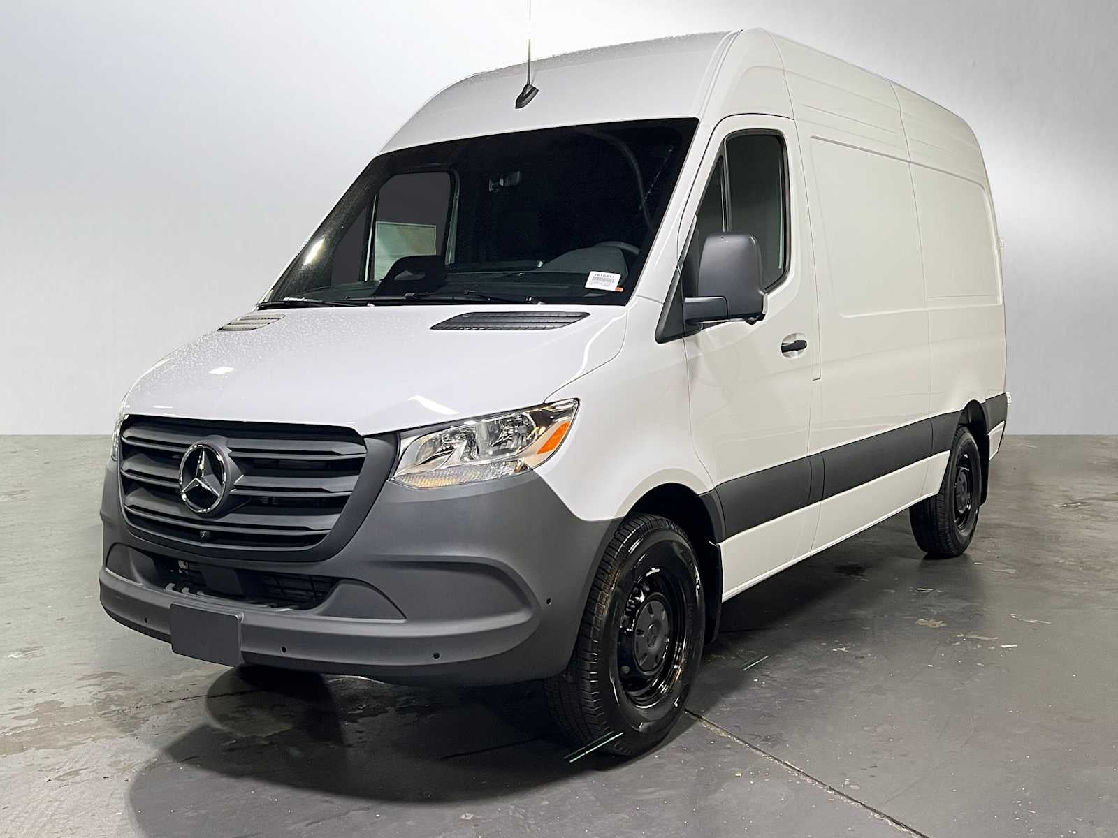 2026 Mercedes-Benz Sprinter 2500 Standard Roof I4 Diesel 144 RWD