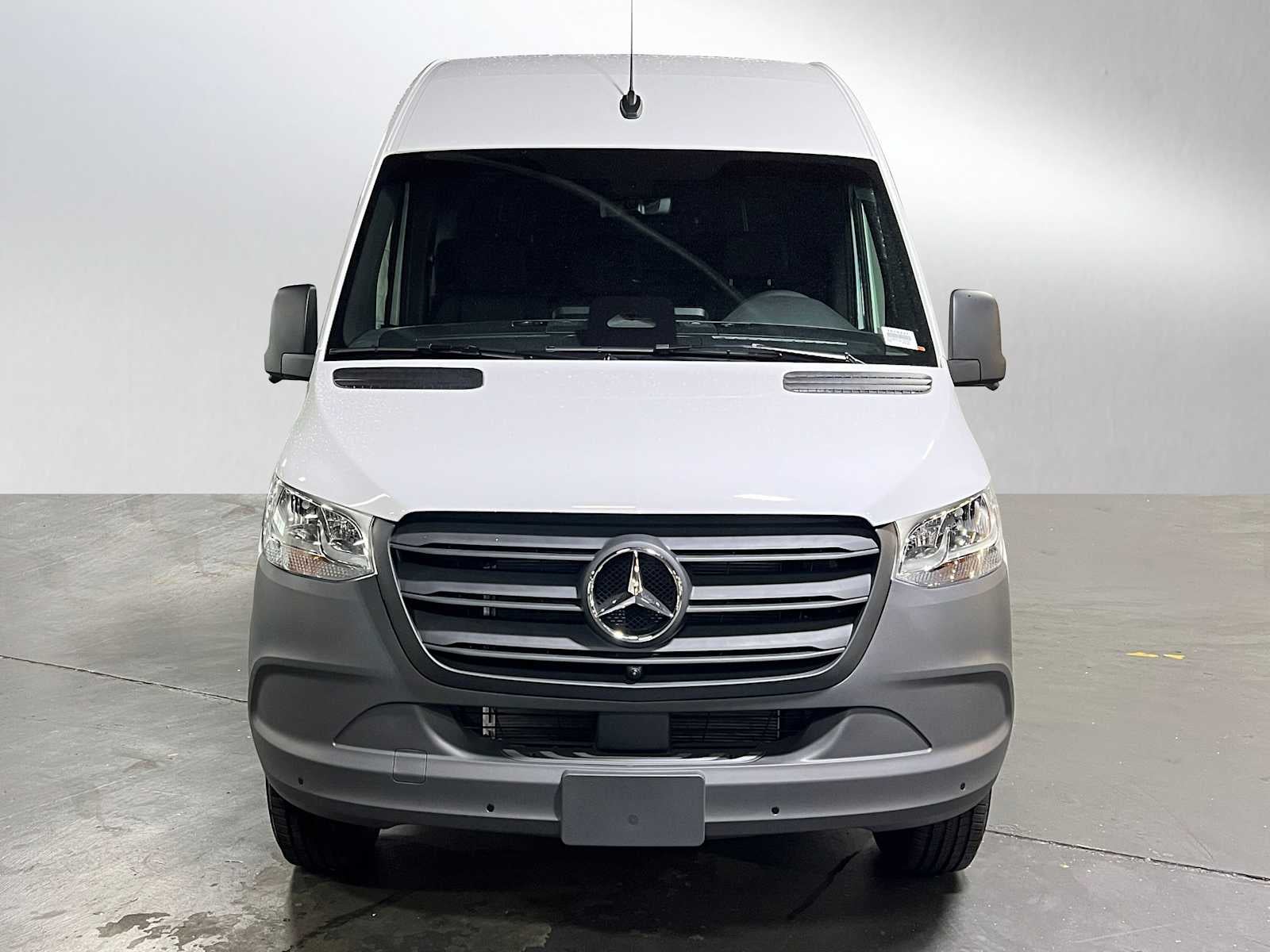 2026 Mercedes-Benz Sprinter 2500 Standard Roof I4 Diesel 144 RWD