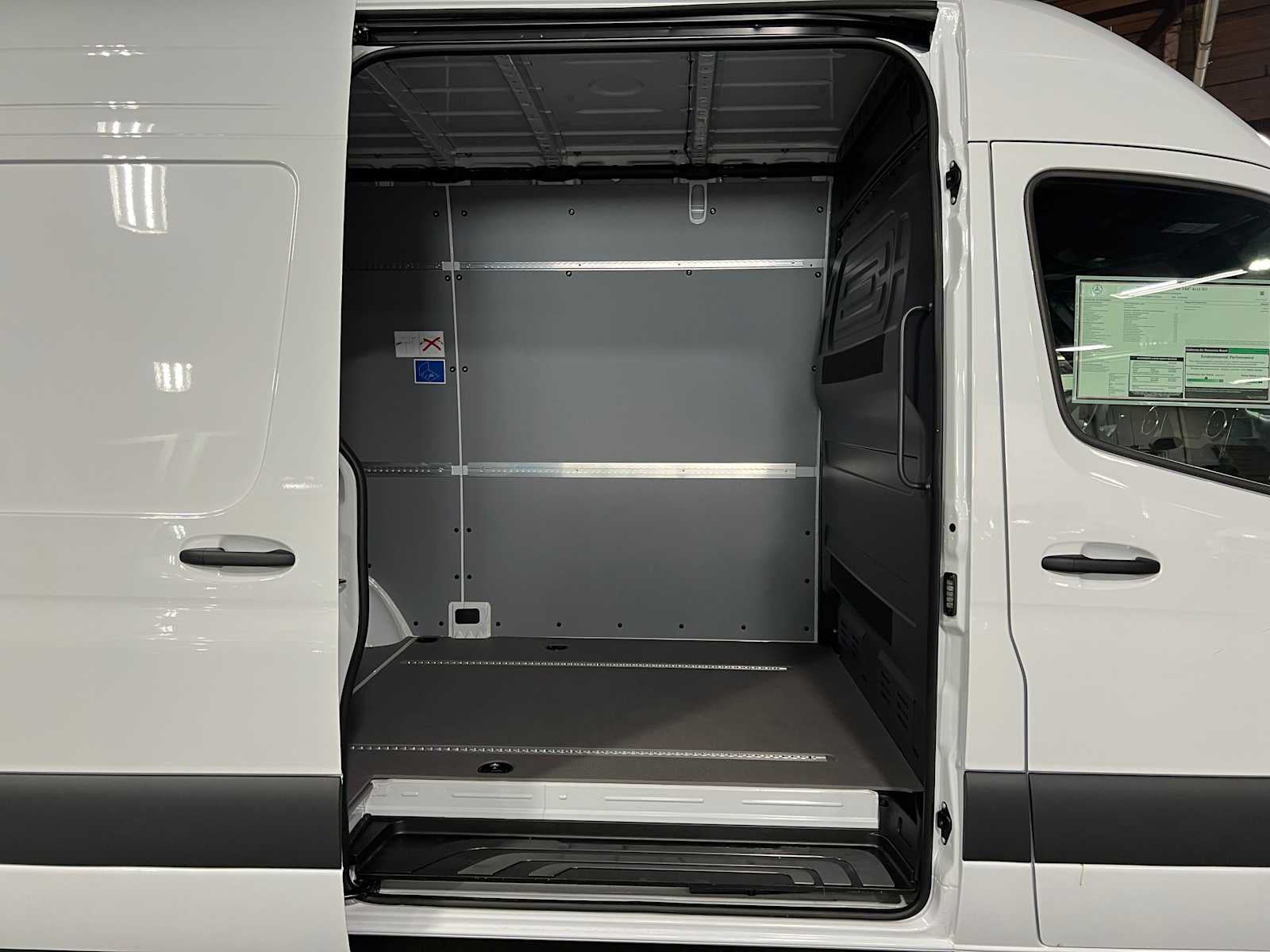 2026 Mercedes-Benz Sprinter 2500 Standard Roof I4 Diesel 144 RWD