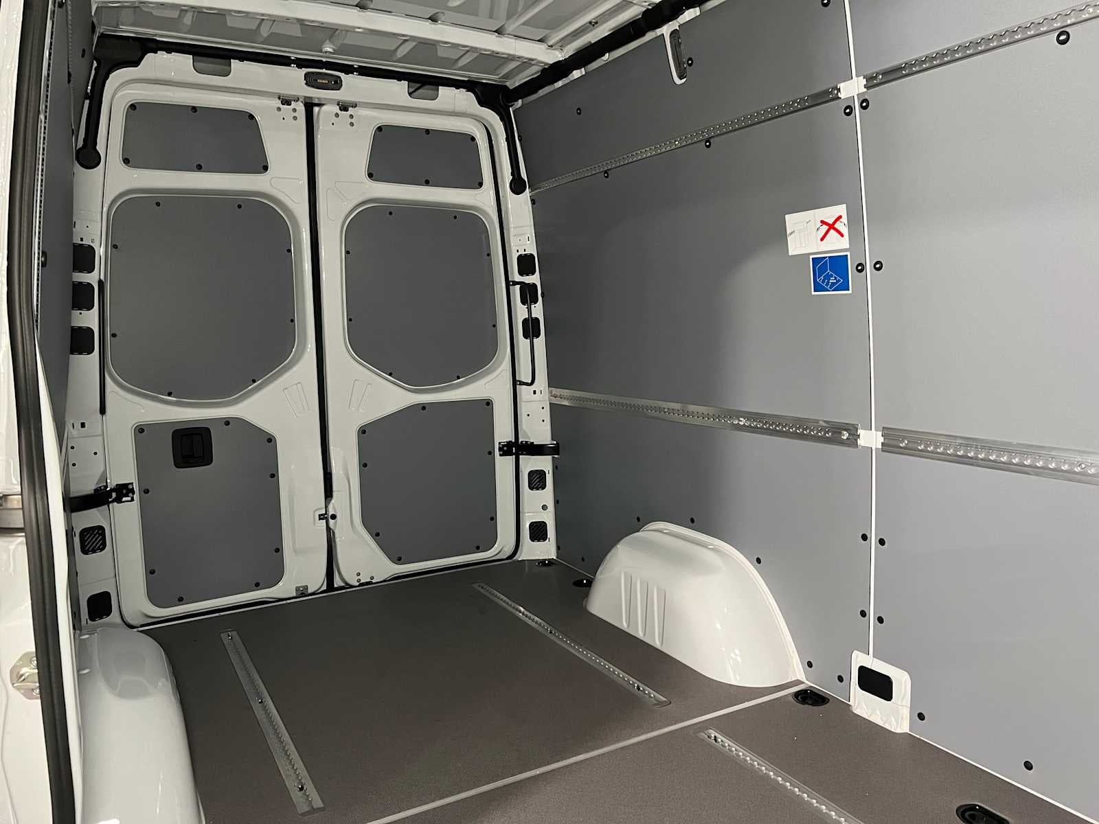 2026 Mercedes-Benz Sprinter 2500 Standard Roof I4 Diesel 144 RWD
