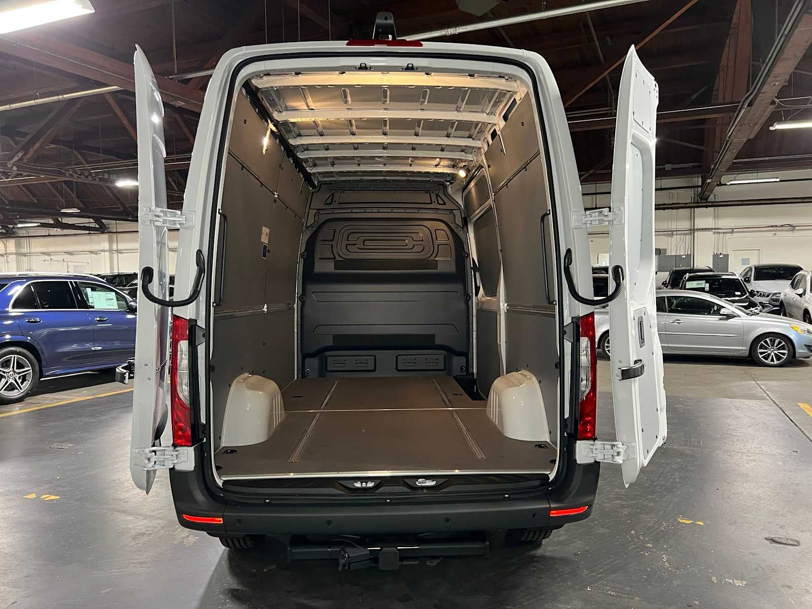 2026 Mercedes-Benz Sprinter 2500 Standard Roof I4 Diesel 144 RWD