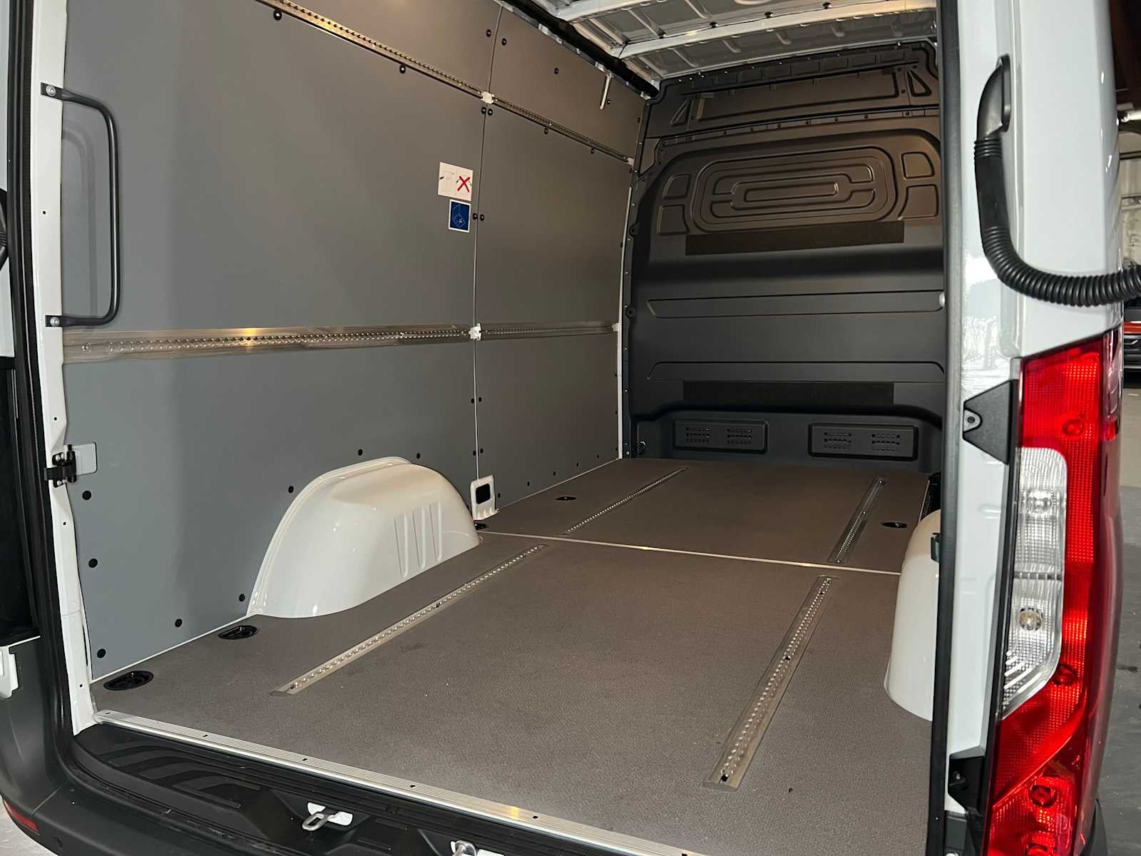 2026 Mercedes-Benz Sprinter 2500 Standard Roof I4 Diesel 144 RWD