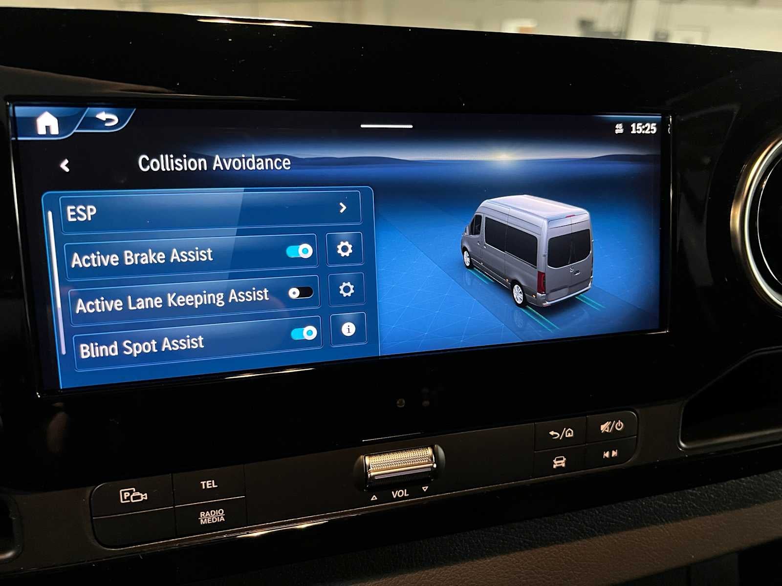 2026 Mercedes-Benz Sprinter 2500 Standard Roof I4 Diesel 144 RWD