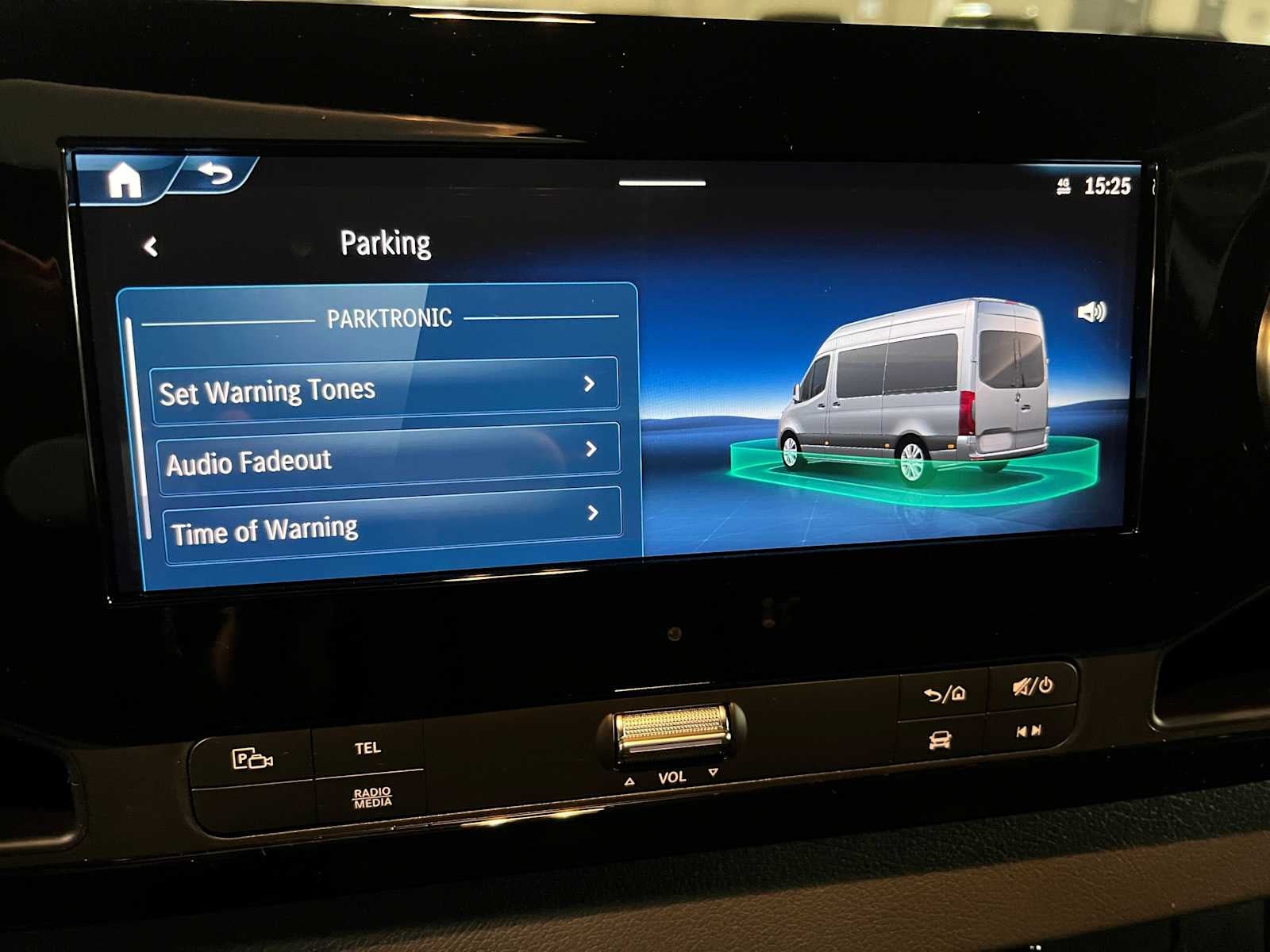 2026 Mercedes-Benz Sprinter 2500 Standard Roof I4 Diesel 144 RWD