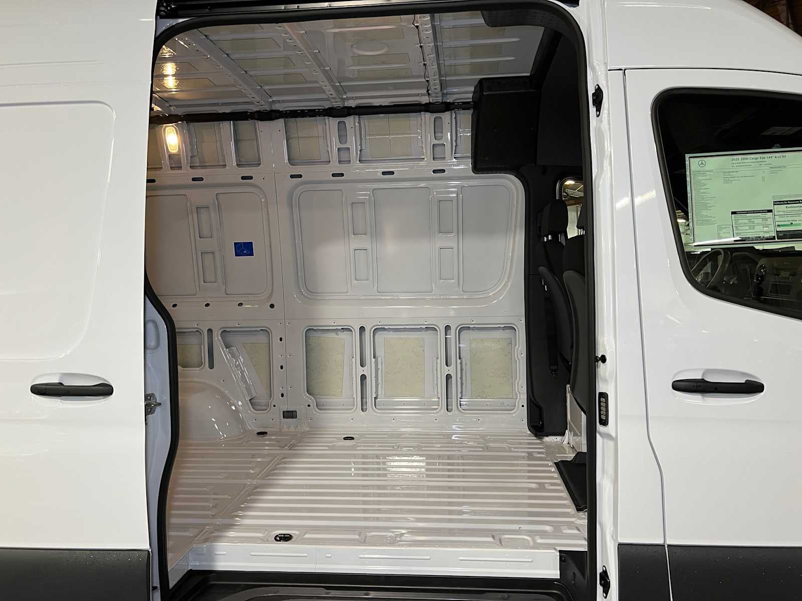 2025 Mercedes-Benz Sprinter Cargo Van 2500 Standard Roof I4 Diesel 144" RWD