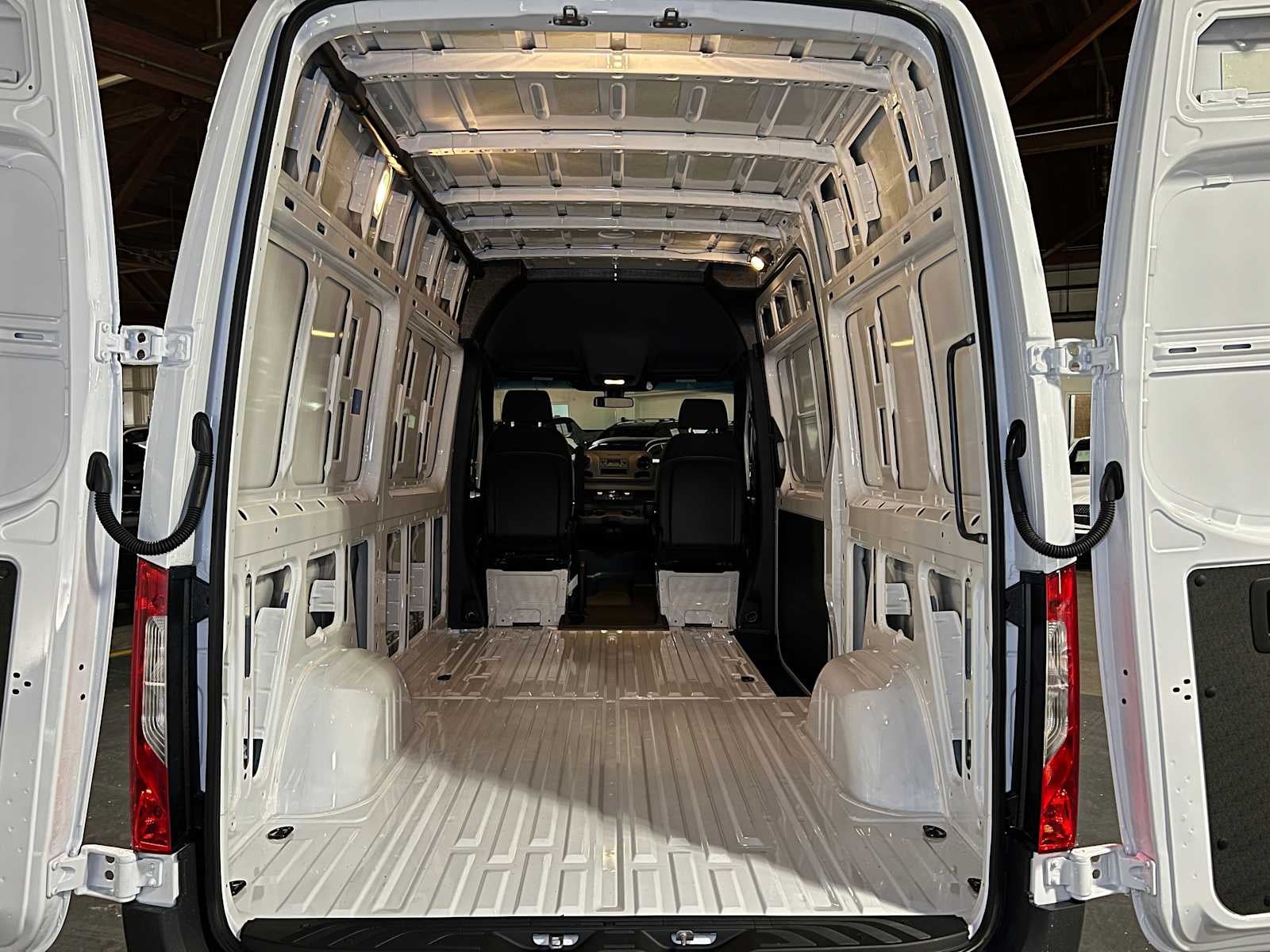 2025 Mercedes-Benz Sprinter Cargo Van 2500 Standard Roof I4 Diesel 144" RWD