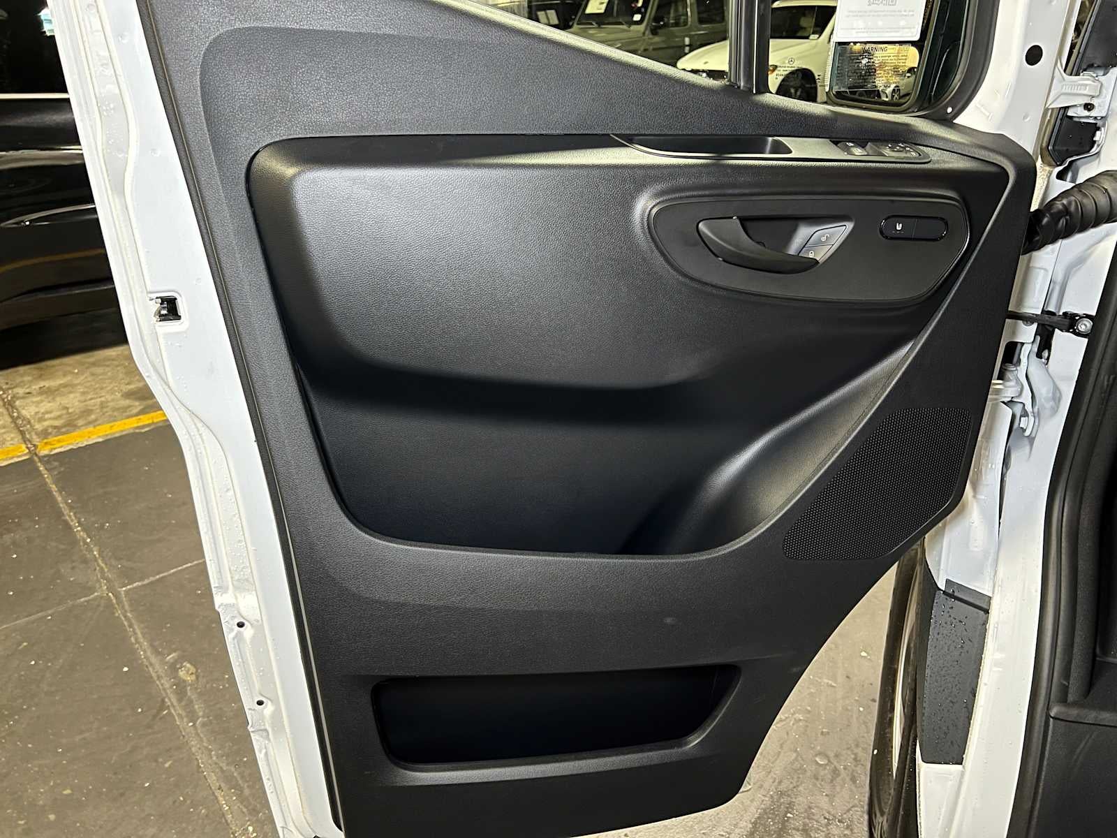 2025 Mercedes-Benz Sprinter Cargo Van 2500 Standard Roof I4 Diesel 144" RWD