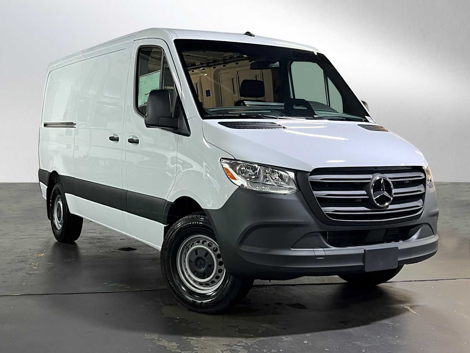2025 Mercedes-Benz Sprinter Cargo Van 2500 Standard Roof I4 Diesel 144 RWD