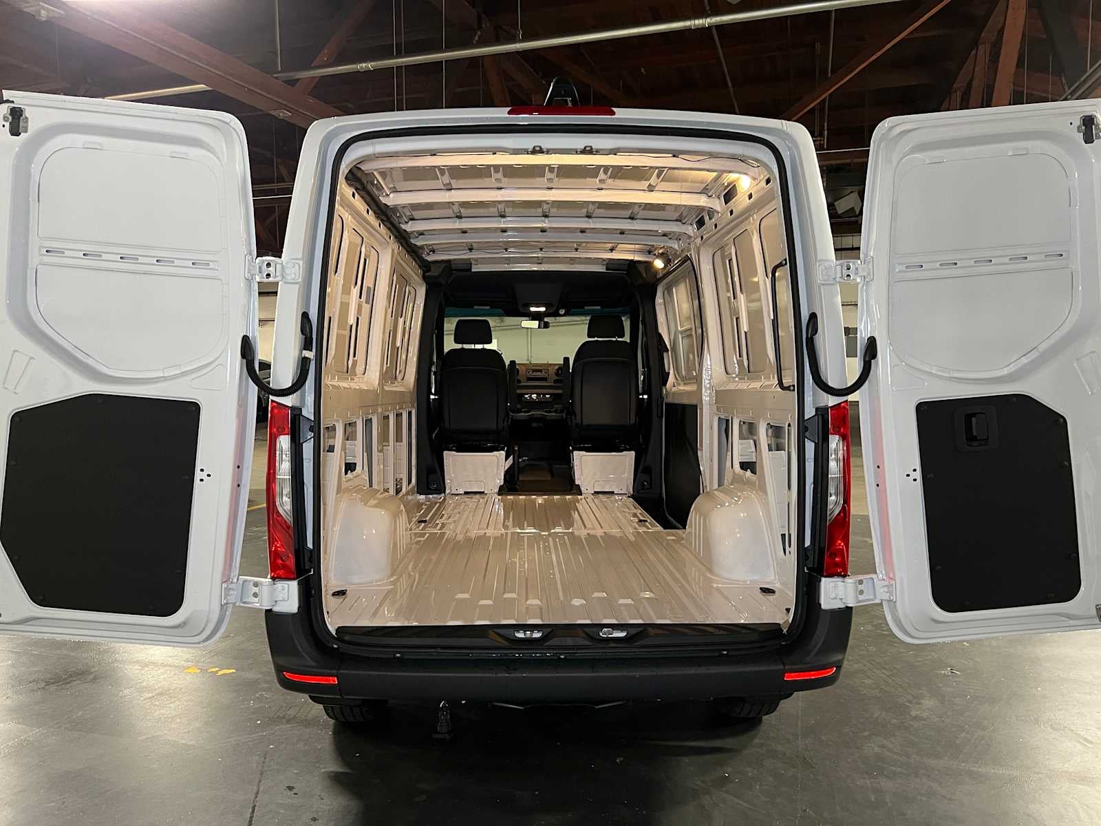 2025 Mercedes-Benz Sprinter Cargo Van 2500 Standard Roof I4 Diesel 144 RWD