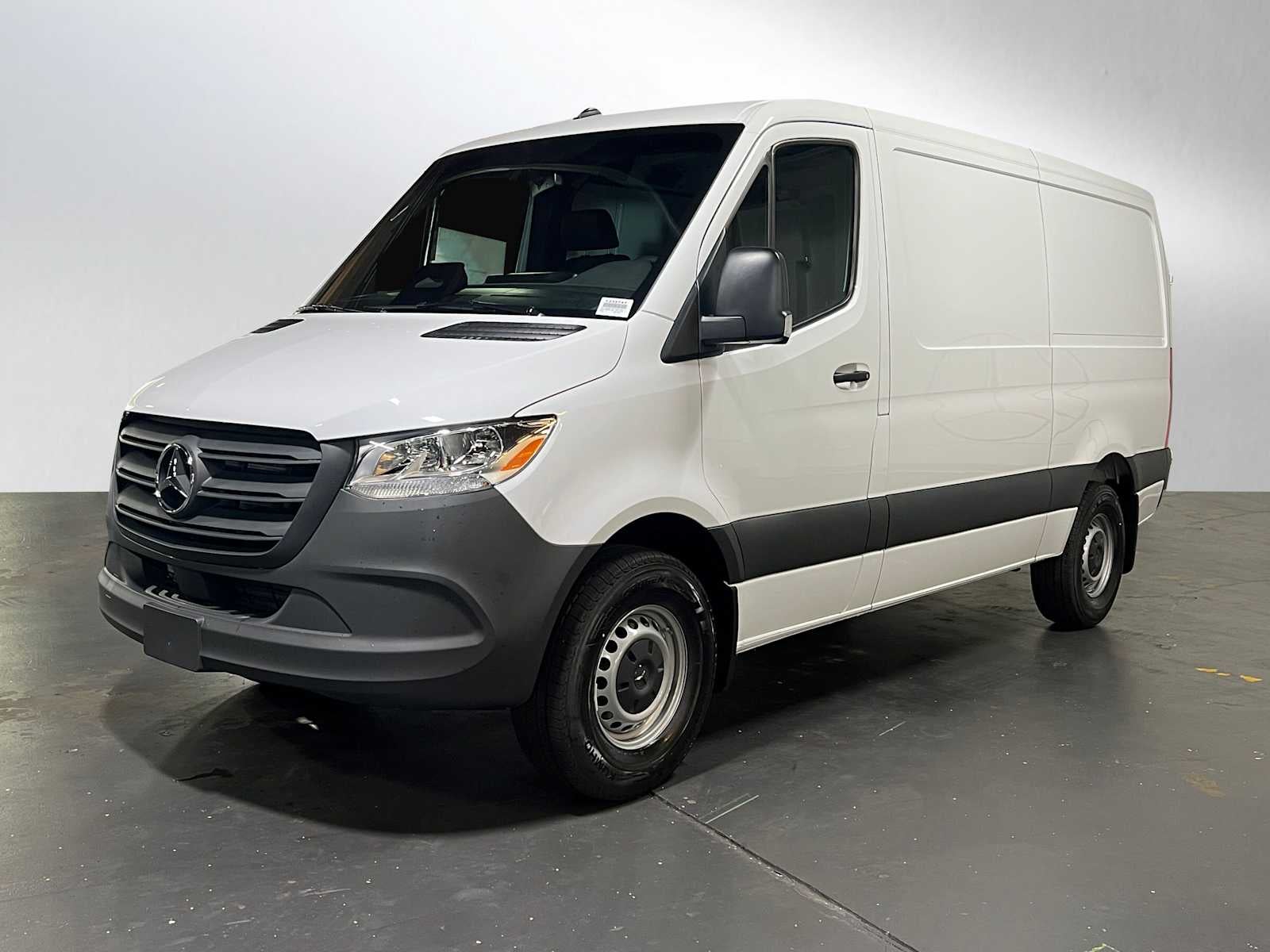 2025 Mercedes-Benz Sprinter Cargo Van 2500 Standard Roof I4 Diesel 144 RWD
