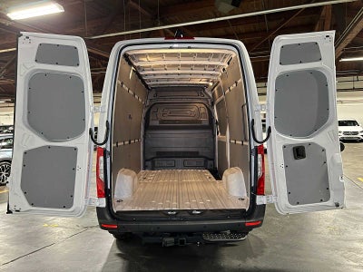2025 Mercedes-Benz Sprinter Cargo Van 2500 Standard Roof I4 Diesel 144 RWD