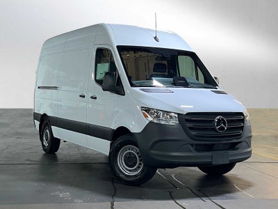 2025 Mercedes-Benz Sprinter Cargo Van 2500 Standard Roof I4 Diesel 144" RWD