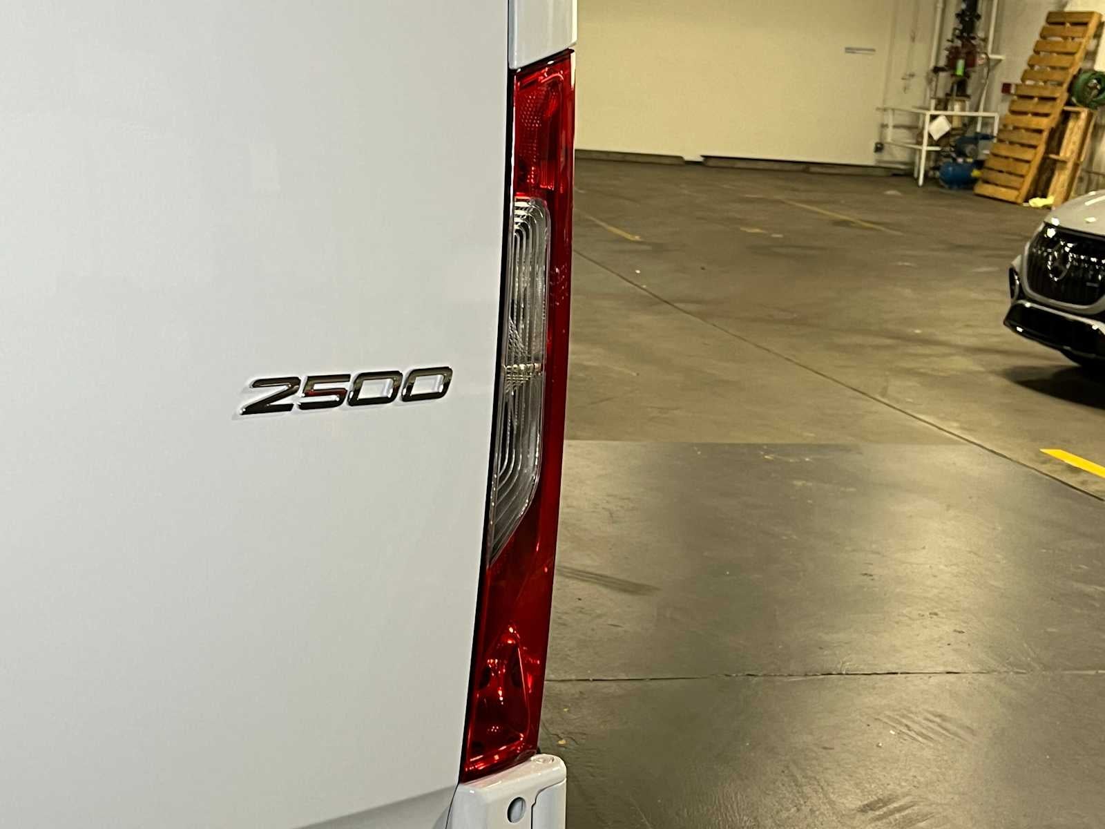 2025 Mercedes-Benz Sprinter Cargo Van 2500 Standard Roof I4 Diesel 144" RWD