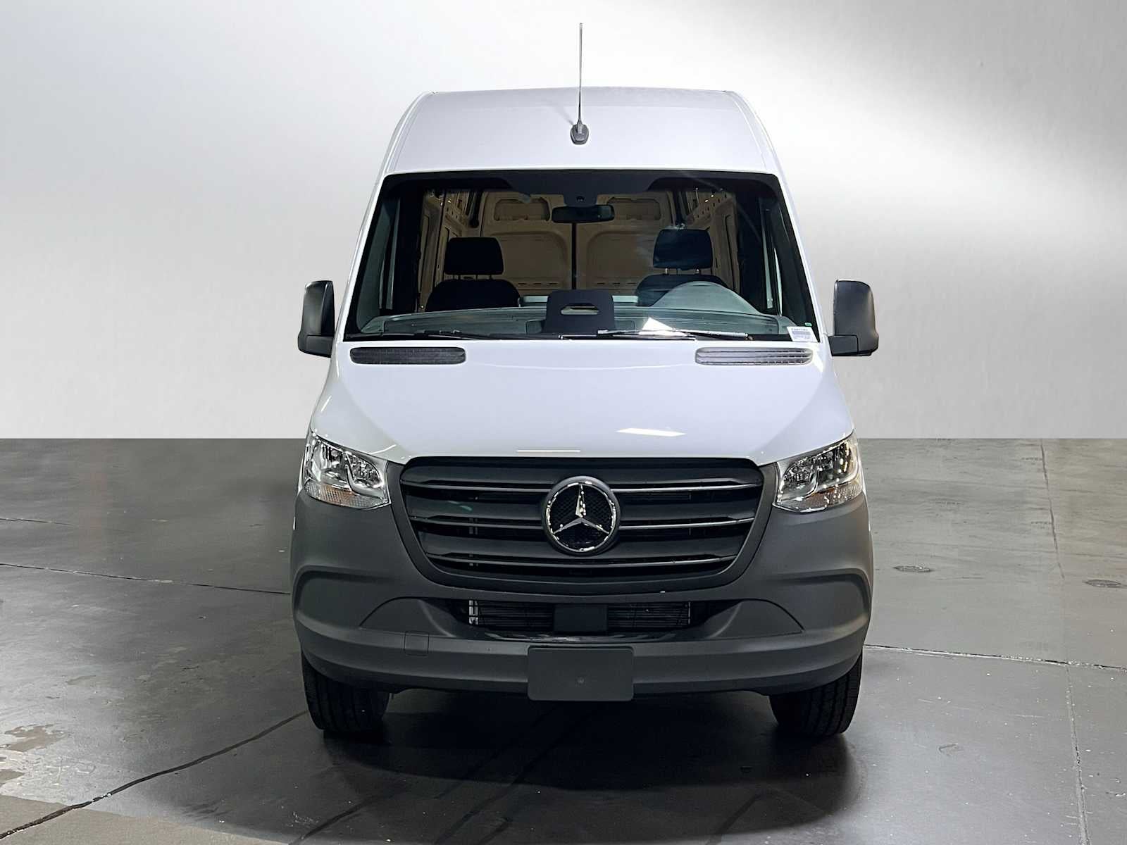 2025 Mercedes-Benz Sprinter Cargo Van 2500 Standard Roof I4 Diesel 144" RWD