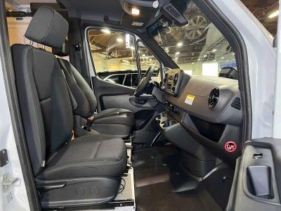 2025 Mercedes-Benz Sprinter Cargo Van 2500 Standard Roof I4 Diesel 144" RWD