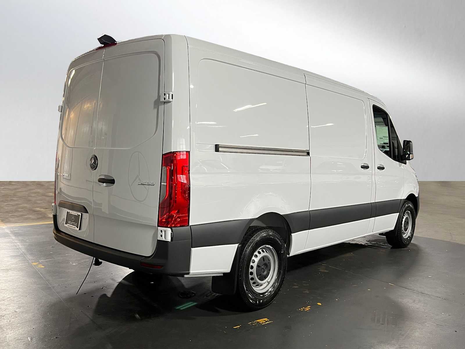 2025 Mercedes-Benz Sprinter Cargo Van 2500 Standard Roof I4 Diesel 144" RWD