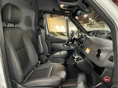 2026 Mercedes-Benz Sprinter 2500 Standard Roof I4 Diesel 144 RWD