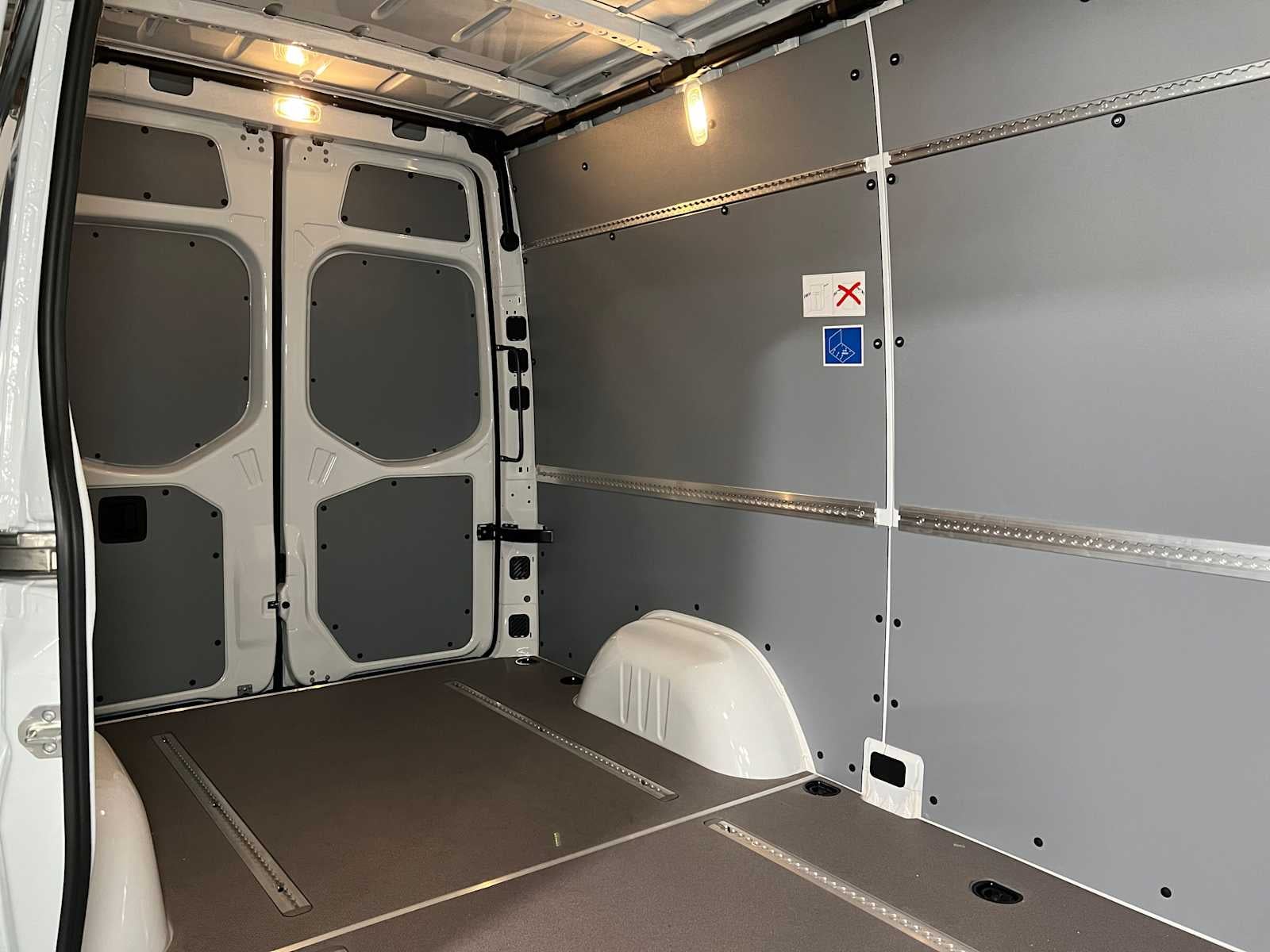 2026 Mercedes-Benz Sprinter 2500 Standard Roof I4 Diesel 144 RWD