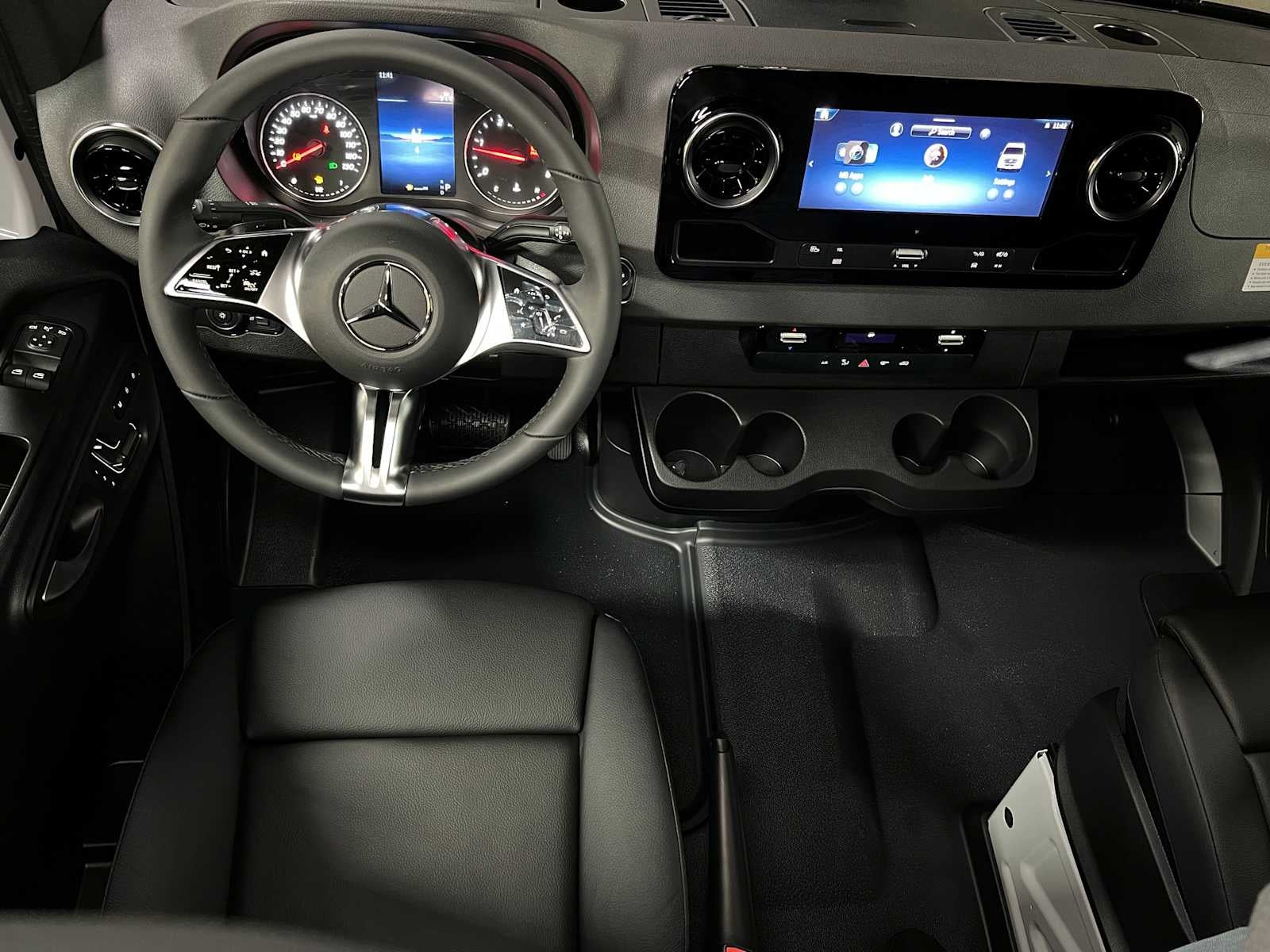 2026 Mercedes-Benz Sprinter 2500 Standard Roof I4 Diesel 144 RWD