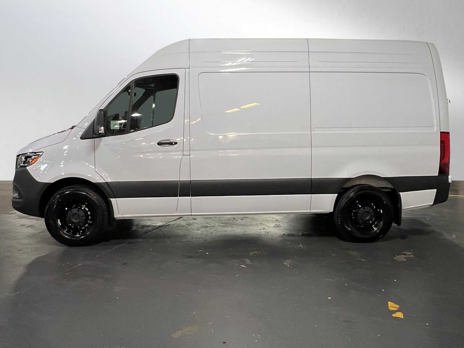 2026 Mercedes-Benz Sprinter 2500 Standard Roof I4 Diesel 144 RWD