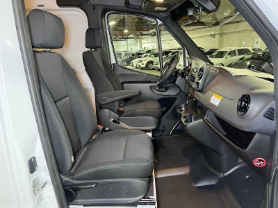 2025 Mercedes-Benz Sprinter Cargo Van 2500 High Roof I4 Diesel 170 RWD