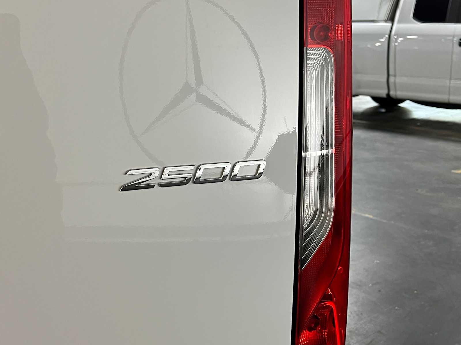 2025 Mercedes-Benz Sprinter Cargo Van 2500 High Roof I4 Diesel 170 RWD