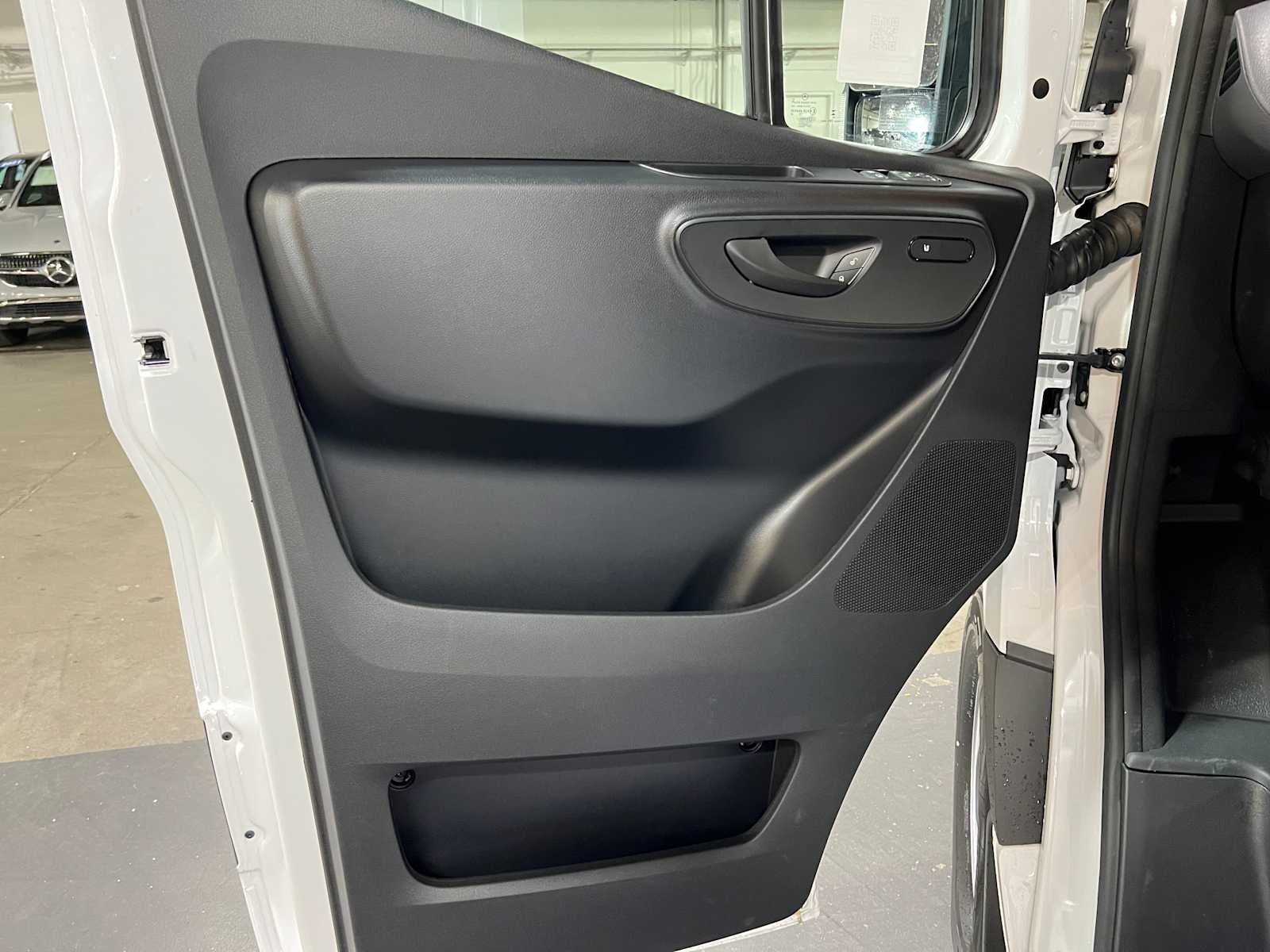 2025 Mercedes-Benz Sprinter Cargo Van 2500 High Roof I4 Diesel 170 RWD