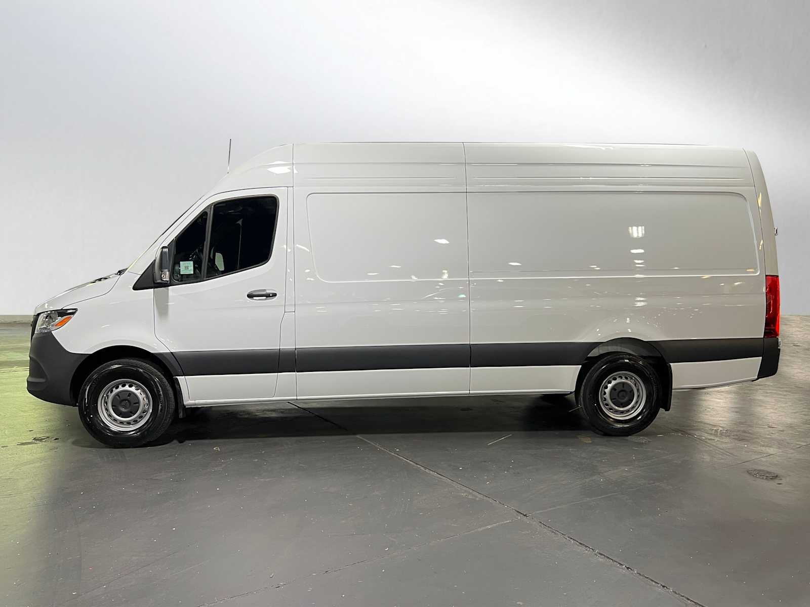 2025 Mercedes-Benz Sprinter Cargo Van 2500 High Roof I4 Diesel 170 RWD