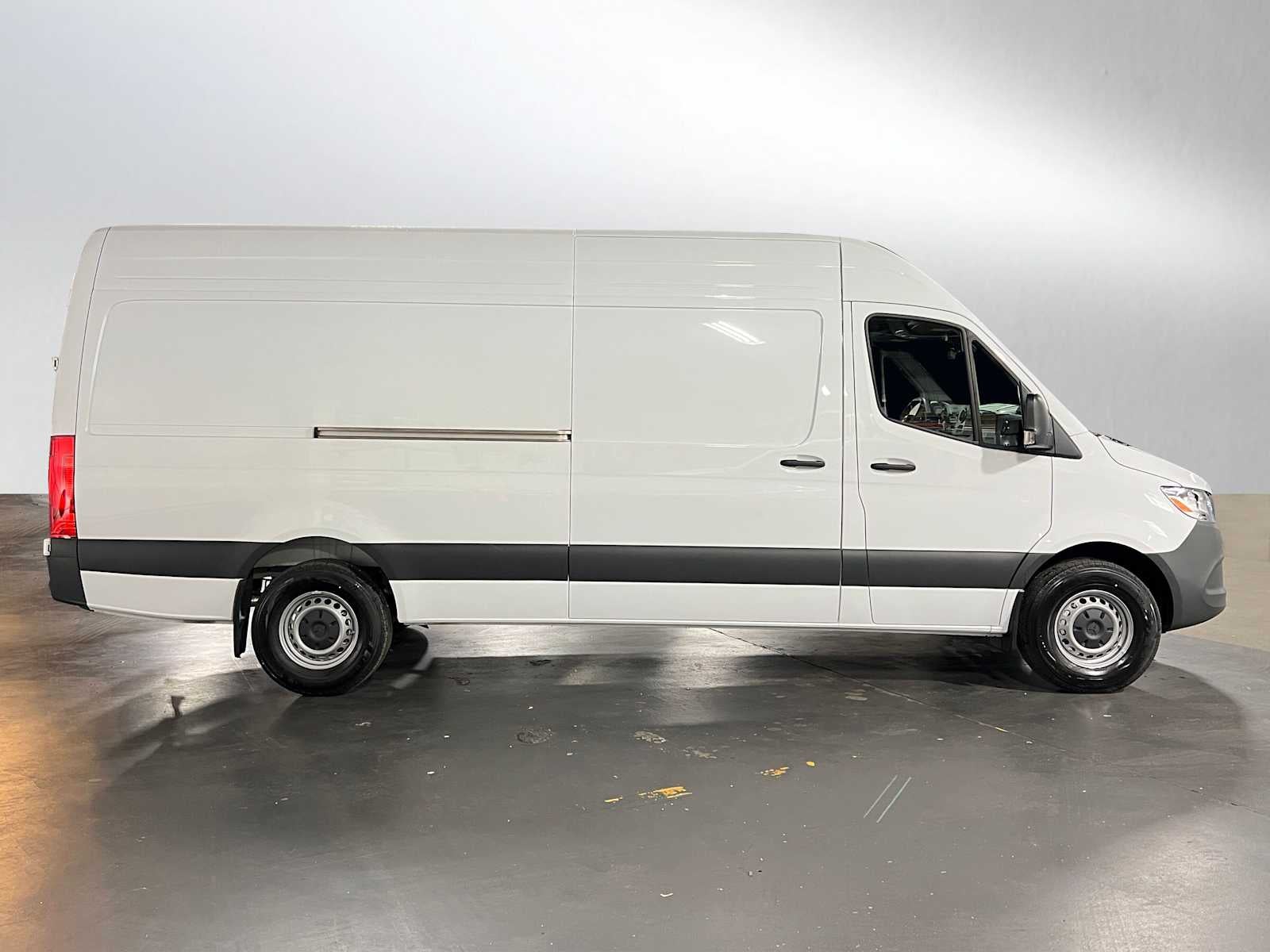 2025 Mercedes-Benz Sprinter Cargo Van 2500 High Roof I4 Diesel 170 RWD