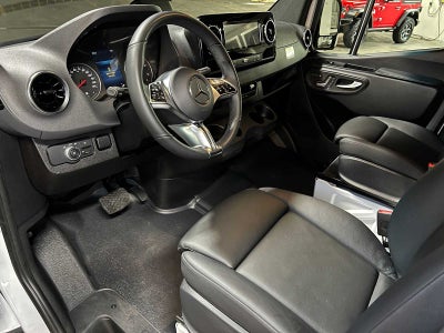 2026 Mercedes-Benz Sprinter 2500 High Roof I4 Diesel 170 RWD