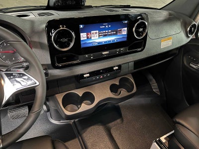 2026 Mercedes-Benz Sprinter 2500 High Roof I4 Diesel 170 RWD
