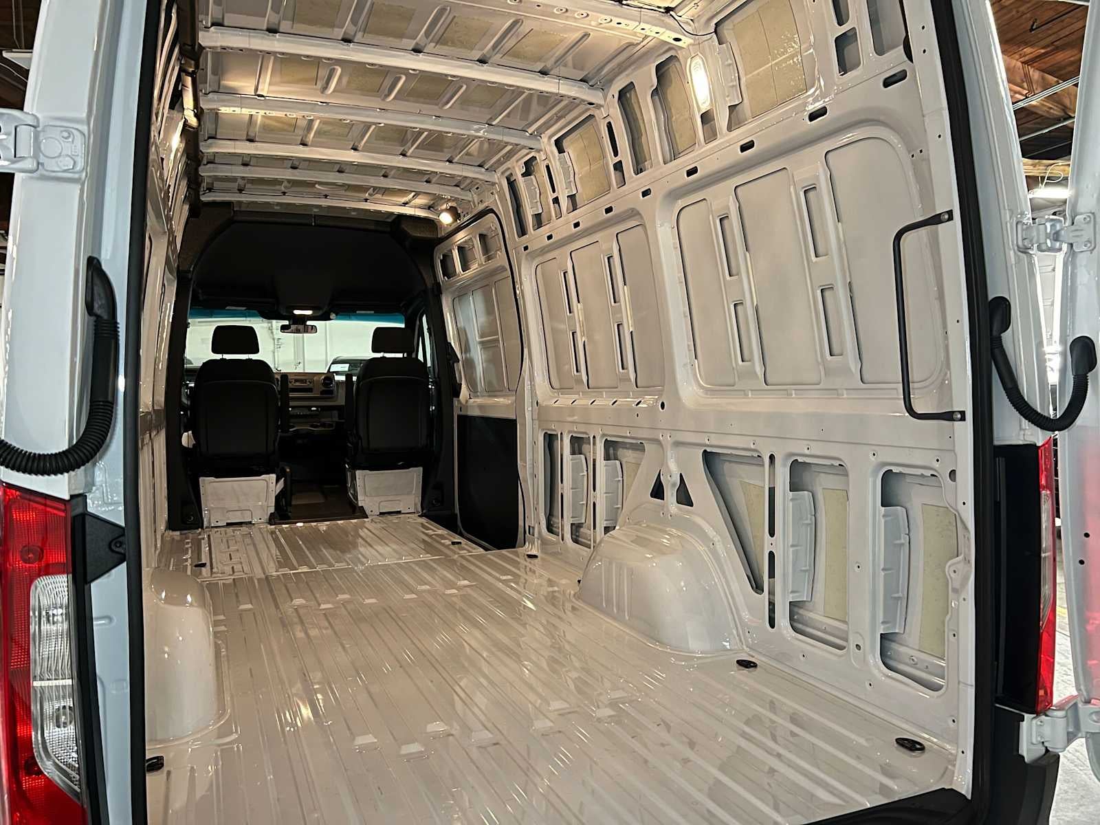 2025 Mercedes-Benz Sprinter Cargo Van 2500 High Roof I4 Diesel 170 RWD