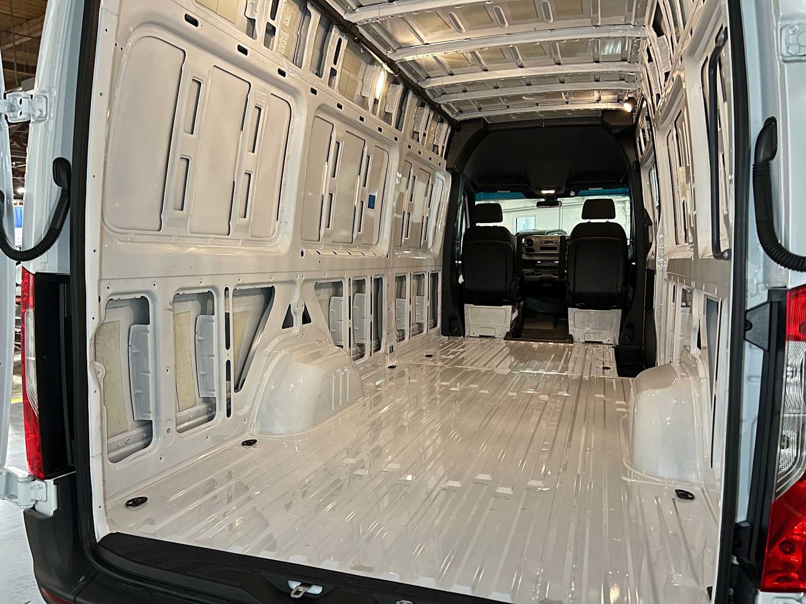 2025 Mercedes-Benz Sprinter Cargo Van 2500 High Roof I4 Diesel 170 RWD