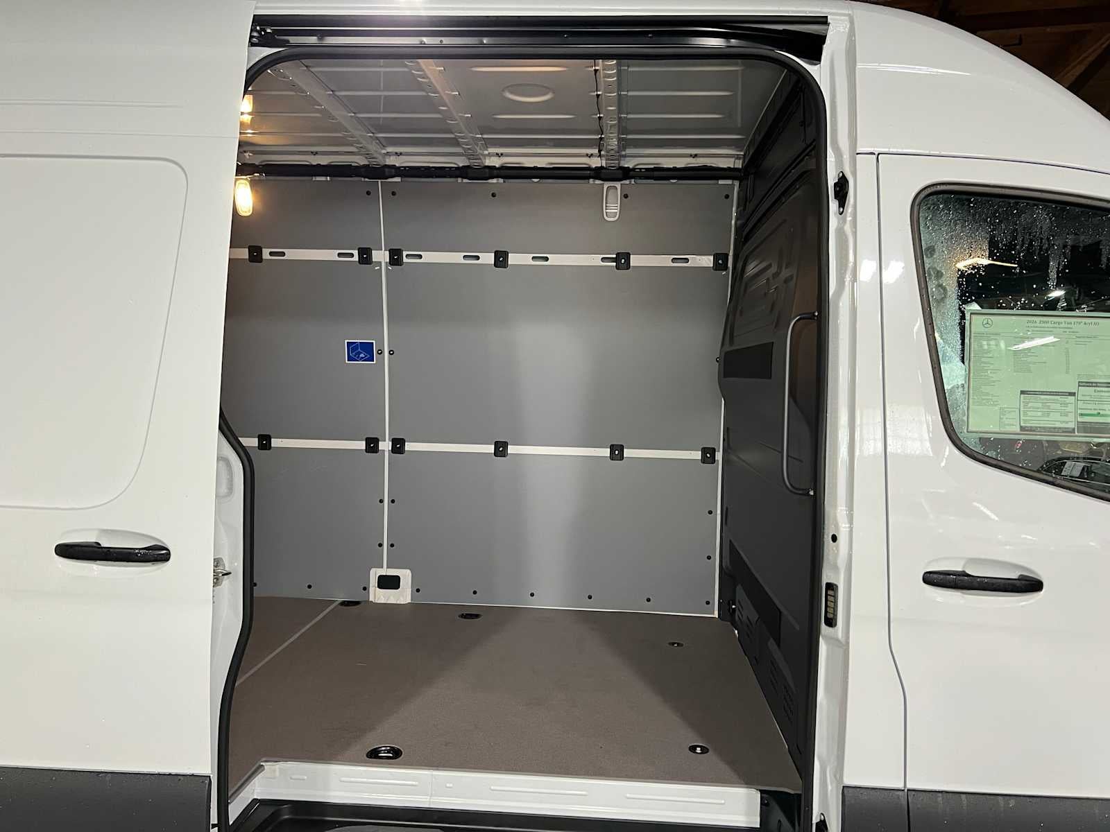 2026 Mercedes-Benz Sprinter 2500 High Roof I4 Diesel 170 RWD