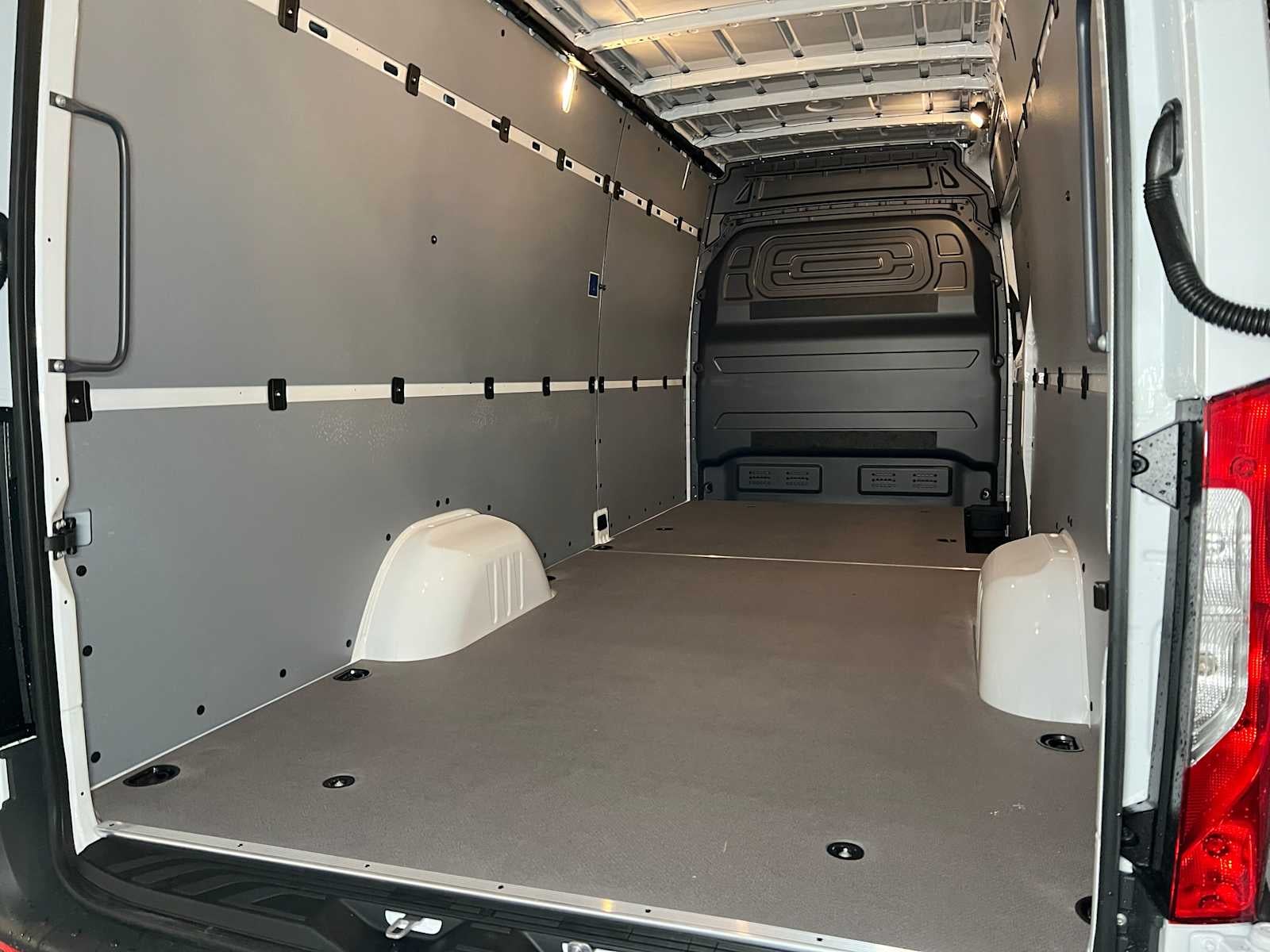 2026 Mercedes-Benz Sprinter 2500 High Roof I4 Diesel 170 RWD