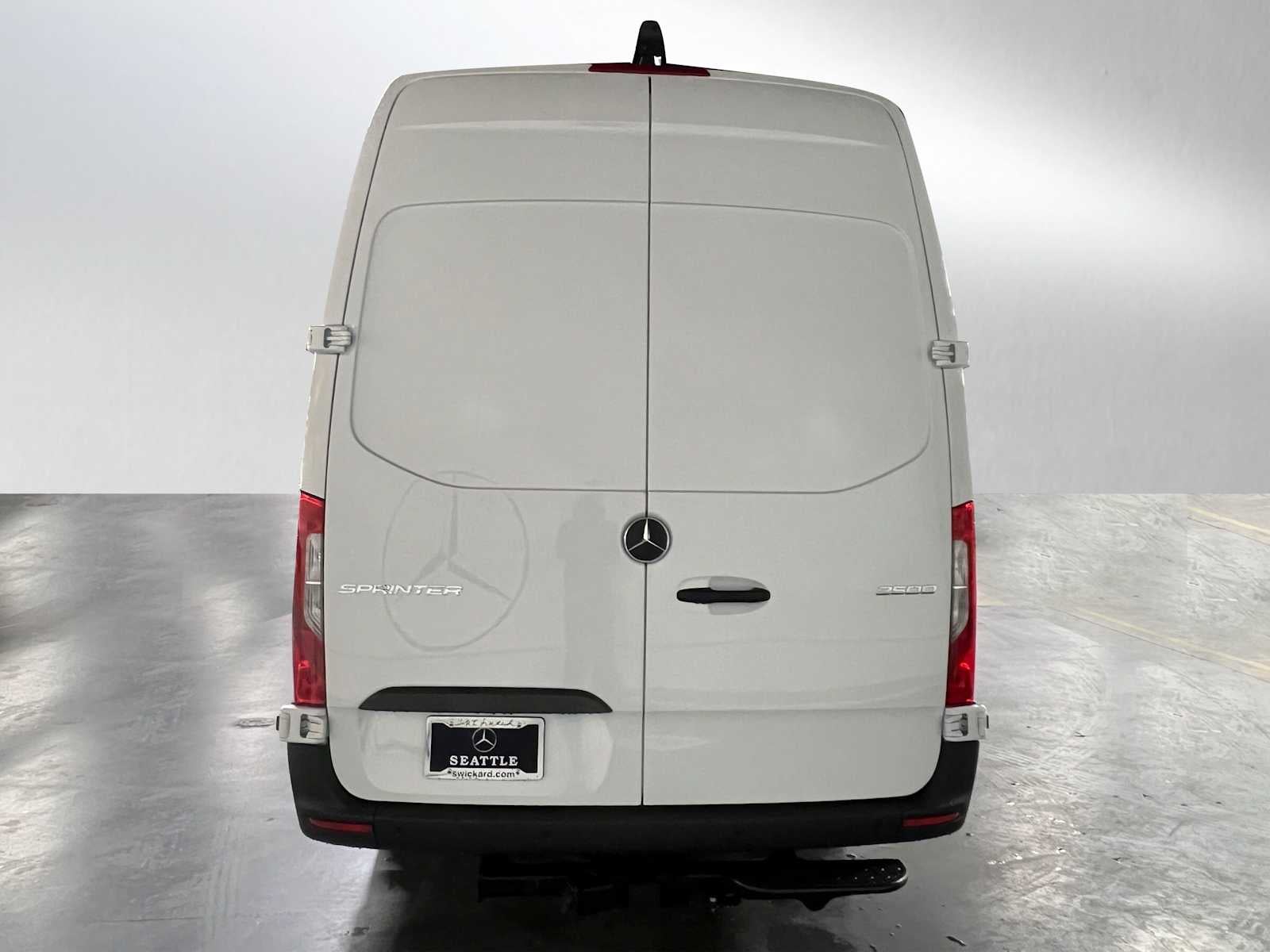 2026 Mercedes-Benz Sprinter 2500 High Roof I4 Diesel 170 RWD