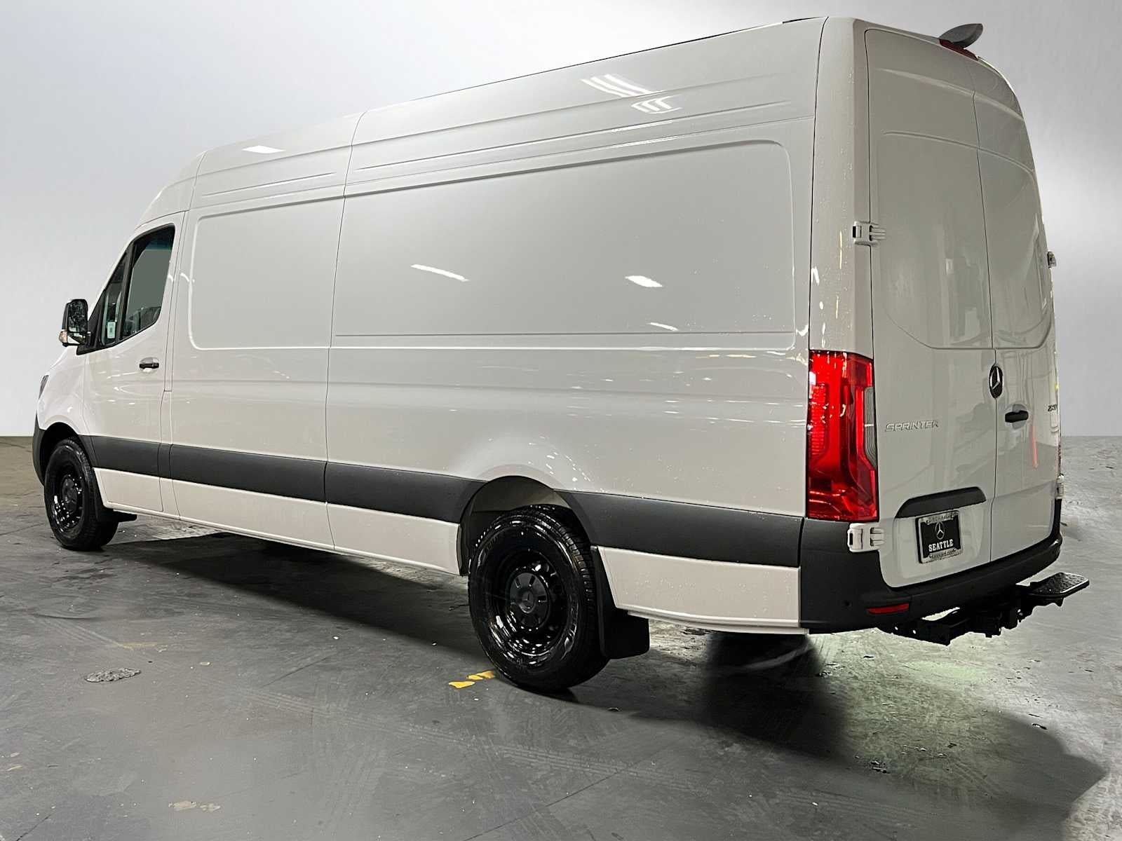 2026 Mercedes-Benz Sprinter 2500 High Roof I4 Diesel 170 RWD