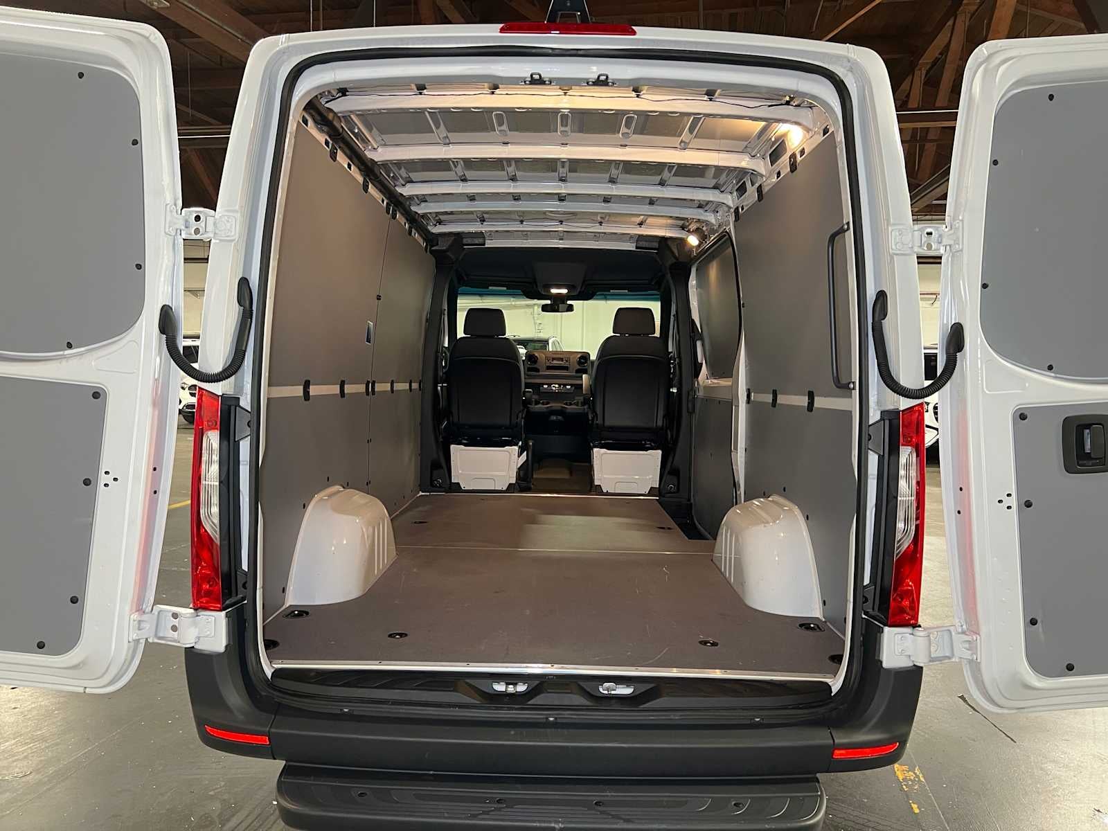 2025 Mercedes-Benz Sprinter Cargo Van 2500 Standard Roof I4 Diesel HO 144 RWD