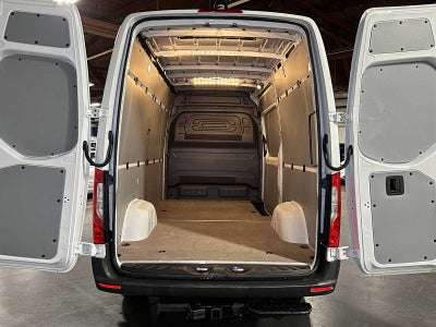 2025 Mercedes-Benz Sprinter Cargo Van 2500 Standard Roof I4 Diesel HO 144 RWD