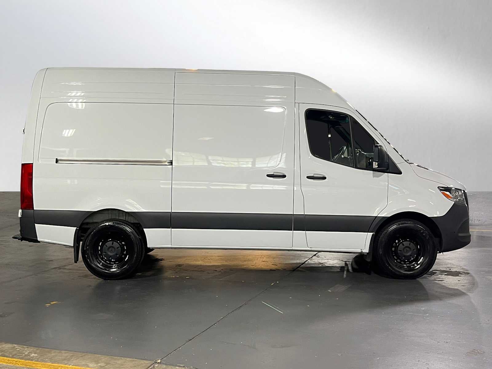 2025 Mercedes-Benz Sprinter 2500 Standard Roof I4 Diesel HO 144" RWD