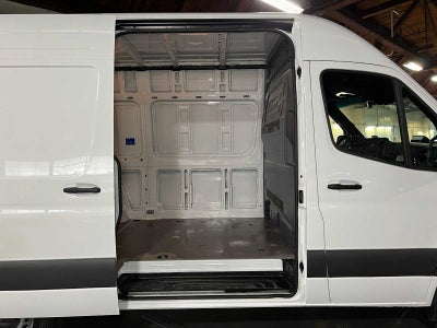 2025 Mercedes-Benz Sprinter Cargo Van 2500 Standard Roof I4 Diesel HO 144 RWD