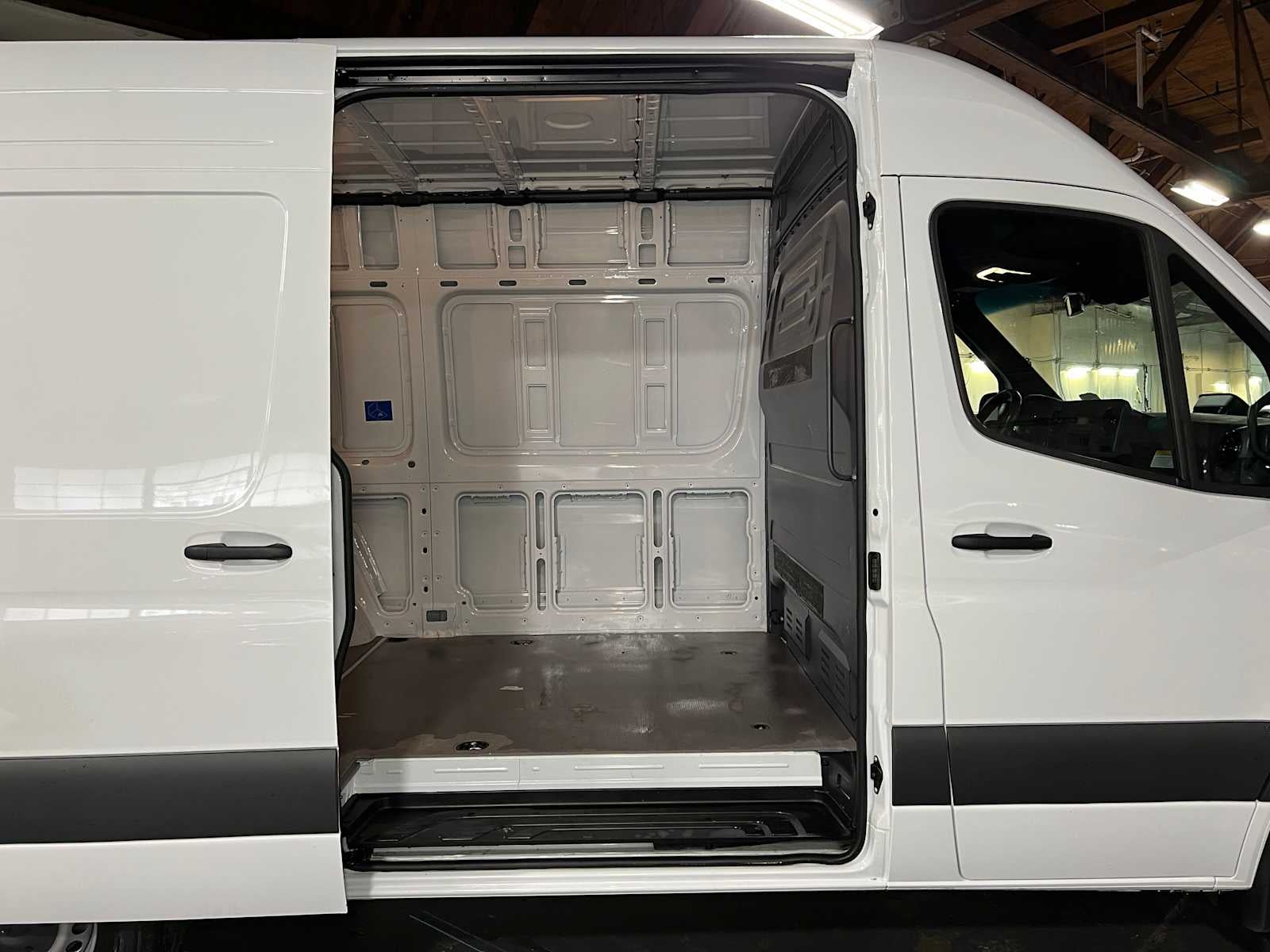 2025 Mercedes-Benz Sprinter Cargo Van 2500 Standard Roof I4 Diesel HO 144 RWD