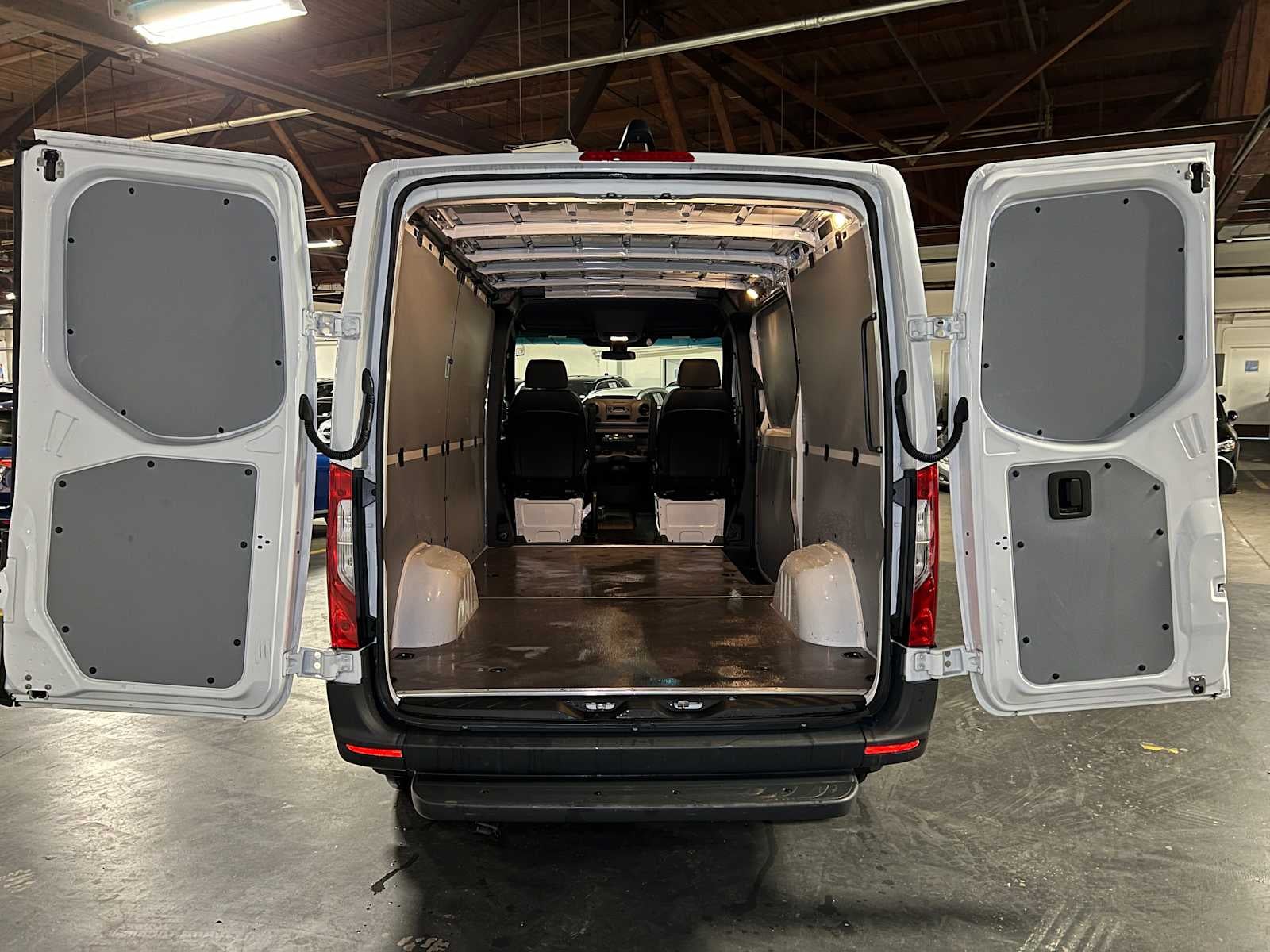 2025 Mercedes-Benz Sprinter Cargo Van 2500 Standard Roof I4 Diesel HO 144 RWD