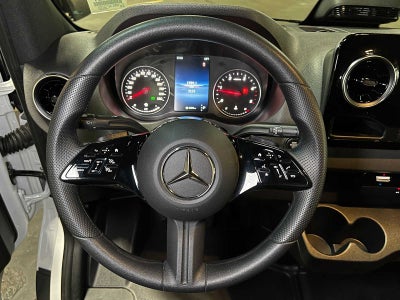 2026 Mercedes-Benz Sprinter 2500 Standard Roof I4 Diesel HO 144 RWD