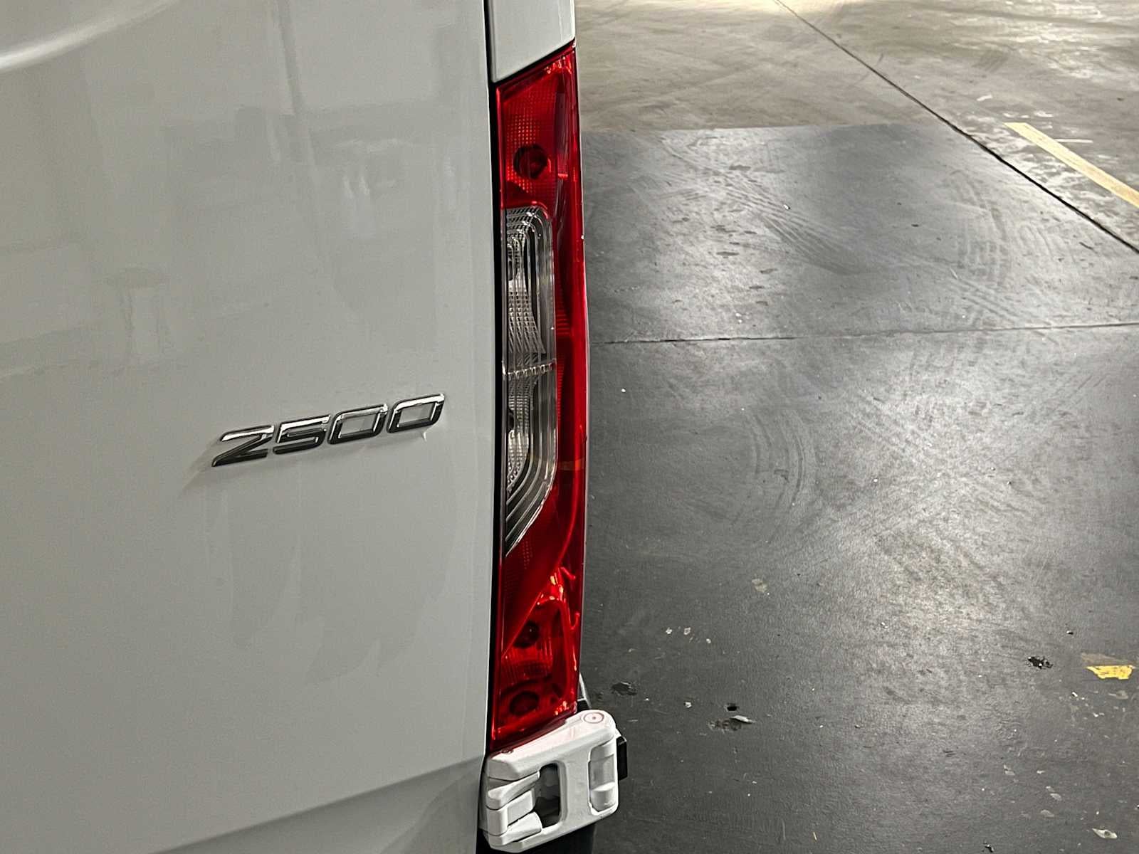 2025 Mercedes-Benz Sprinter Cargo Van 2500 Standard Roof I4 Diesel HO 144" RWD