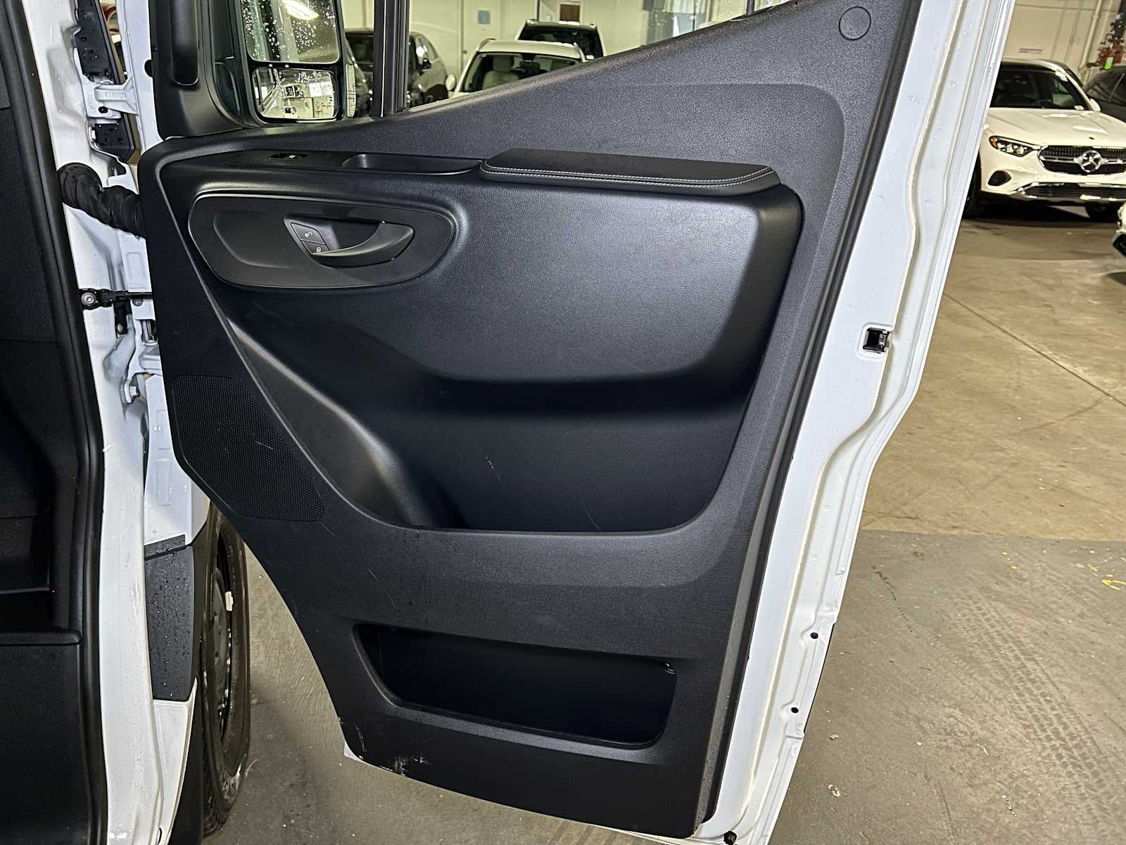 2025 Mercedes-Benz Sprinter Cargo Van 2500 Standard Roof I4 Diesel HO 144" RWD