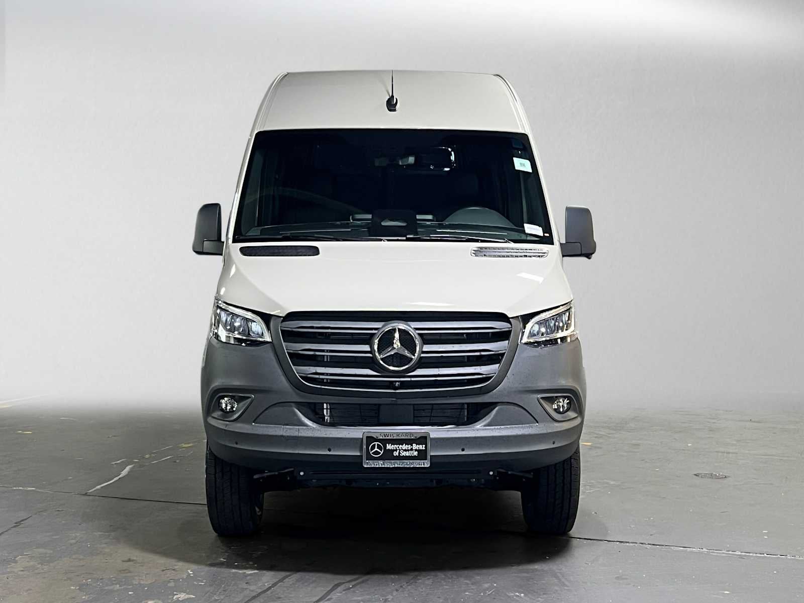 2026 Mercedes-Benz Sprinter 2500 Standard Roof I4 Diesel HO 144 AWD